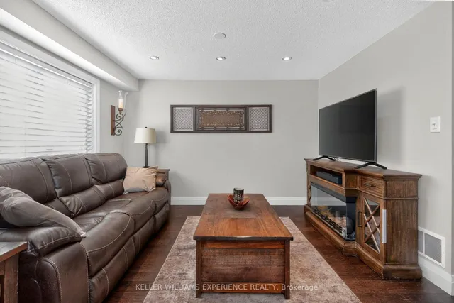38 Kenwell Cres #9, Barrie 5