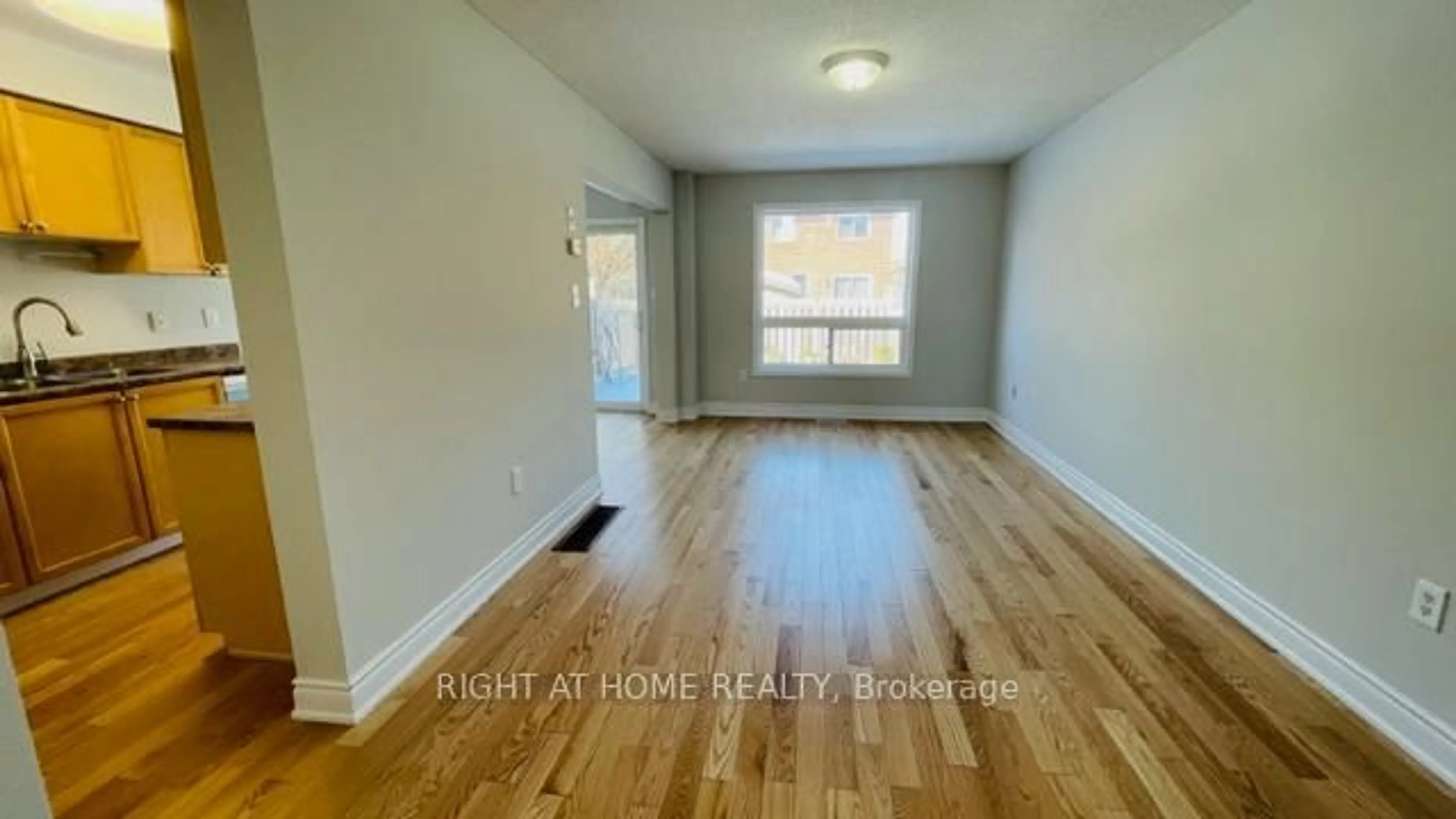 A pic of a room for 140 Sydenham Wells Rd, Barrie Ontario L4M 6T3