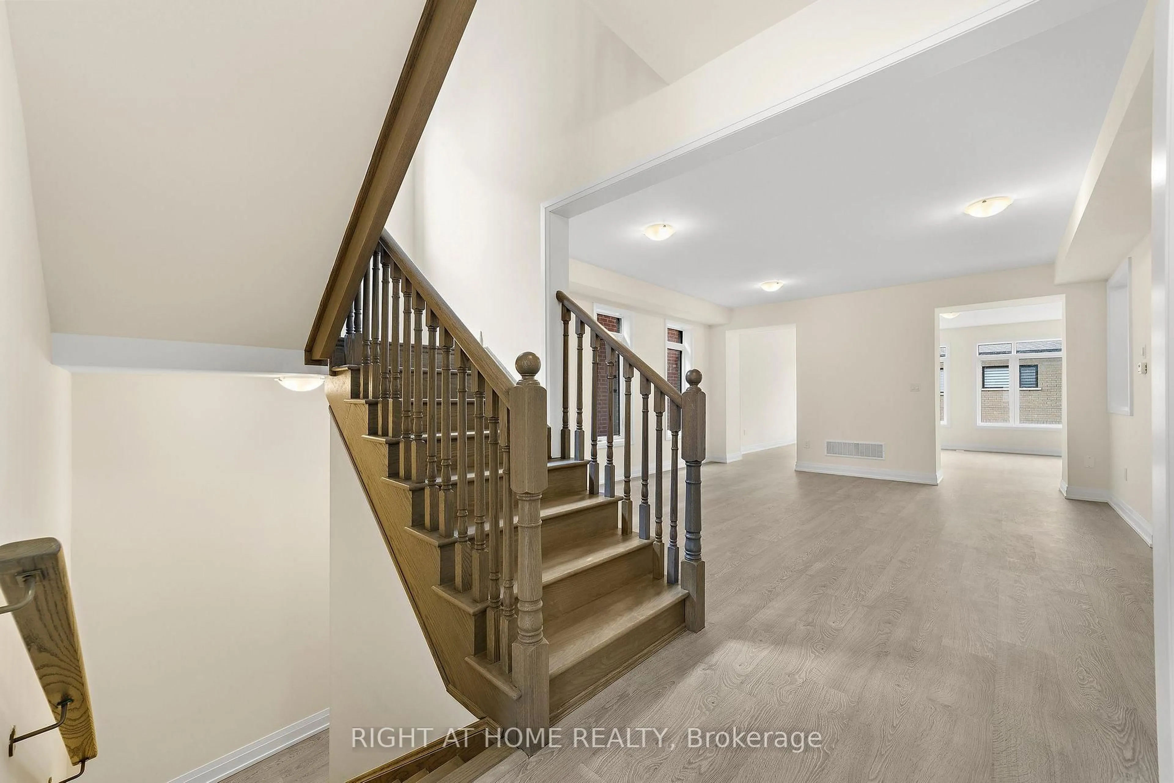 Unknown for 46 Daffodil Rd, Springwater Ontario L9X 2E1