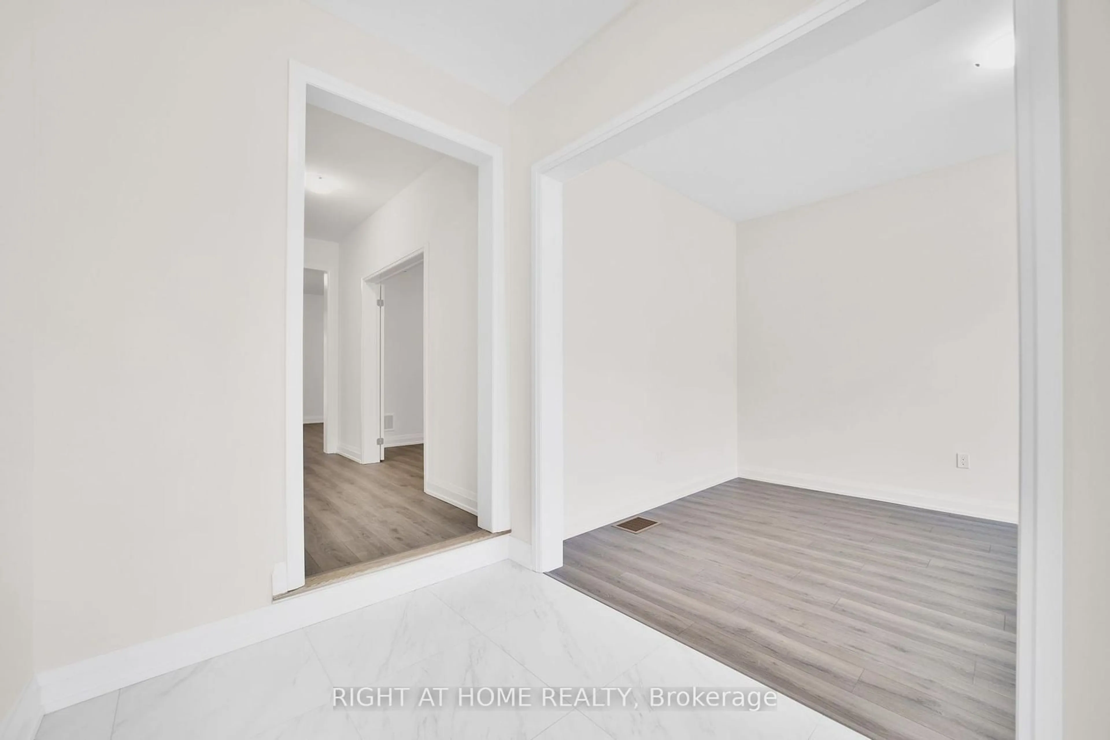 A pic of a room for 15 Calypso Ave, Springwater Ontario L9X 2E3