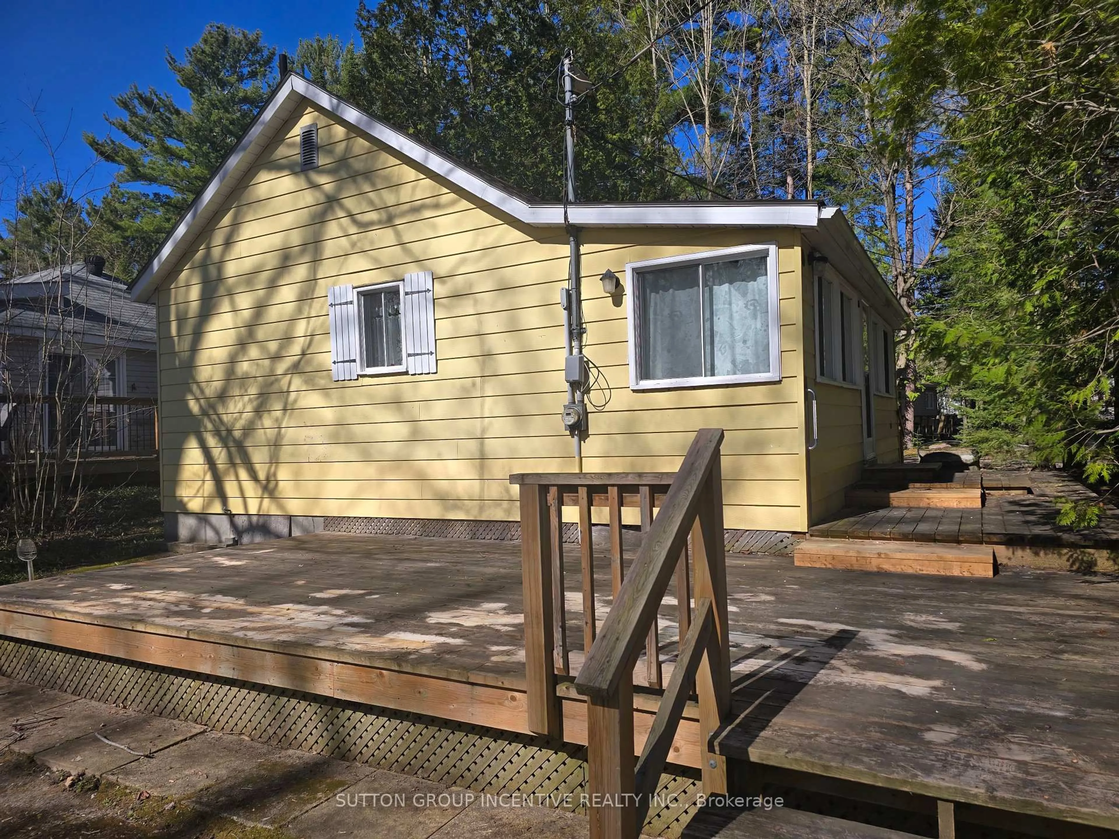 Shed for 18 Harras Ave, Tiny Ontario L0L 2J0