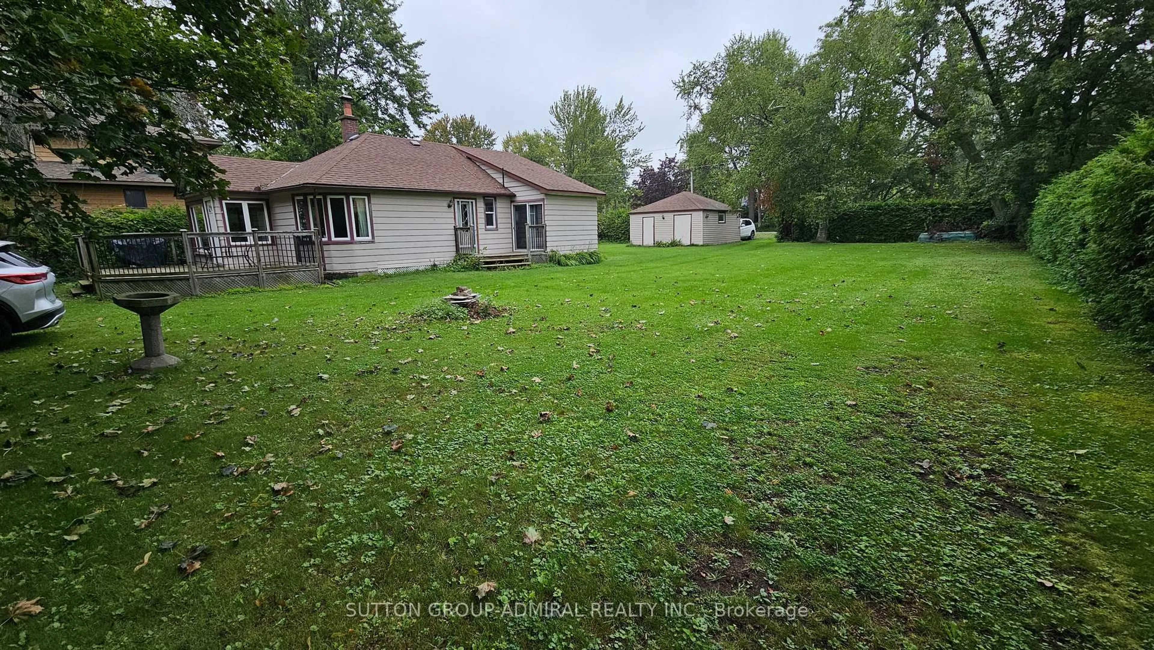 A pic from outside/outdoor area/front of a property/back of a property/a pic from drone, unknown for 2392 Lakeshore Dr, Ramara Ontario L0K 1B0