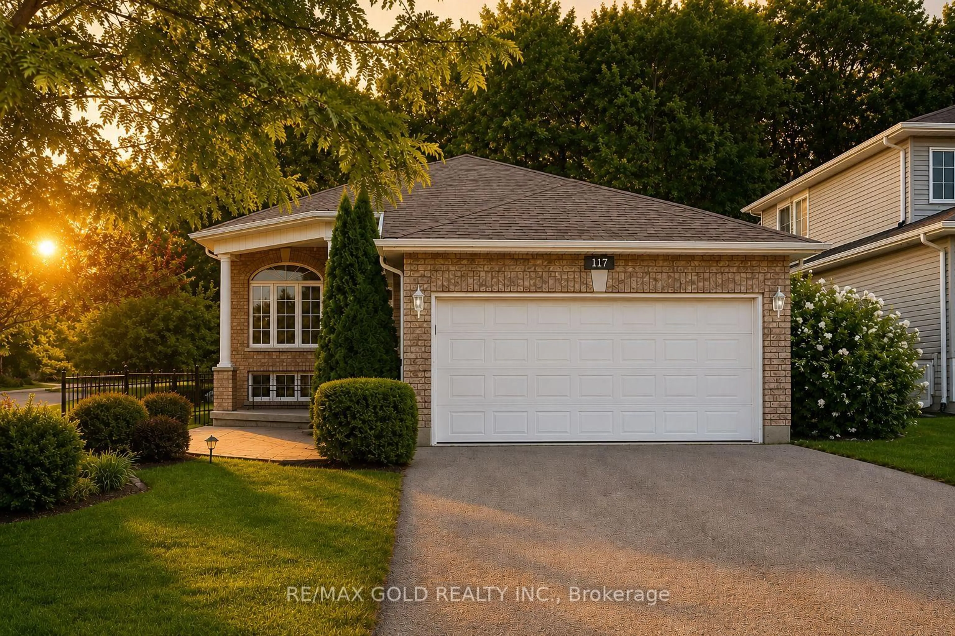 Home with vinyl exterior material, street for 117 Wawinet St, Midland Ontario L4R 5A9