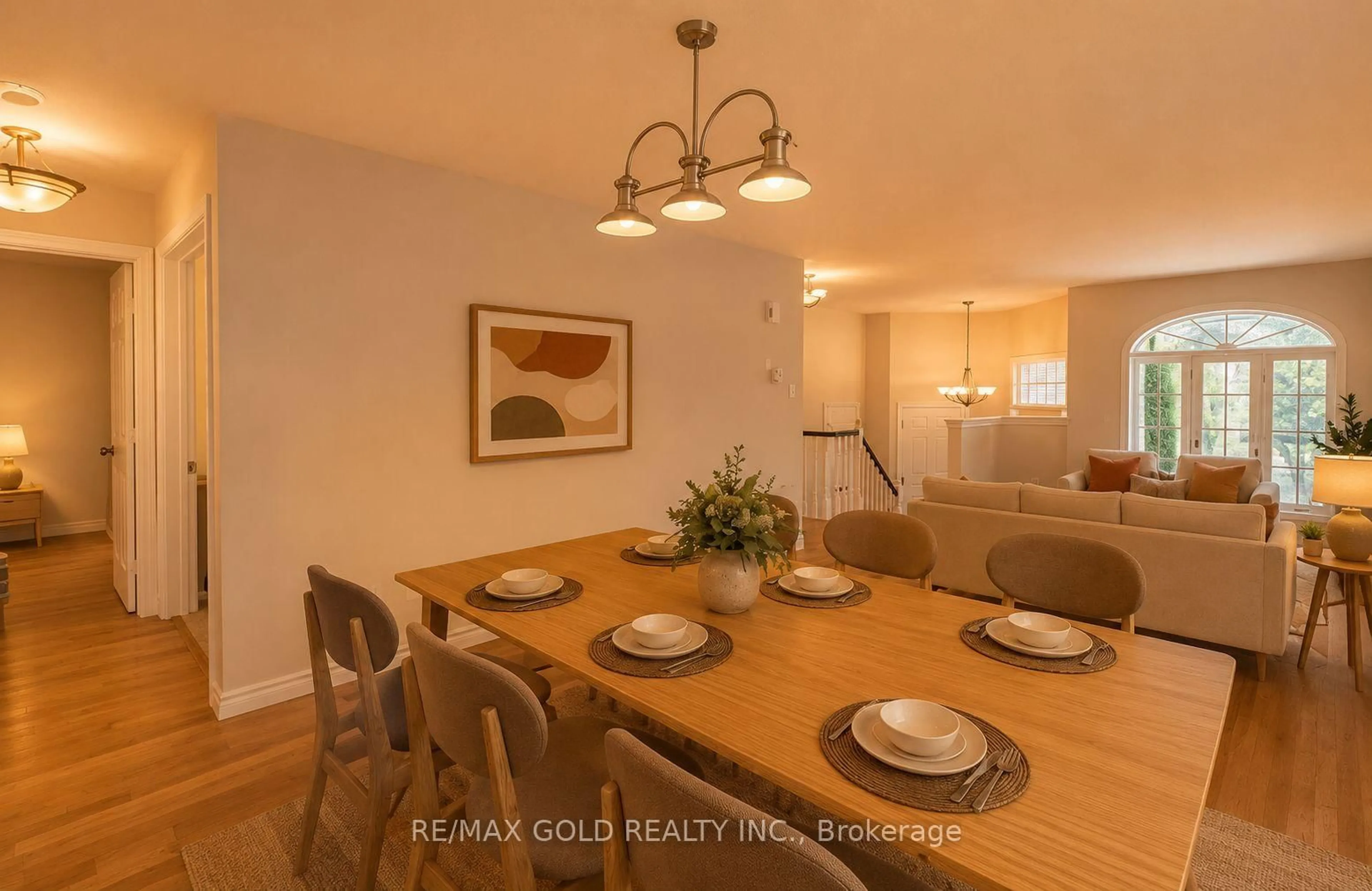 Dining room, wood/laminate floor for 117 Wawinet St, Midland Ontario L4R 5A9