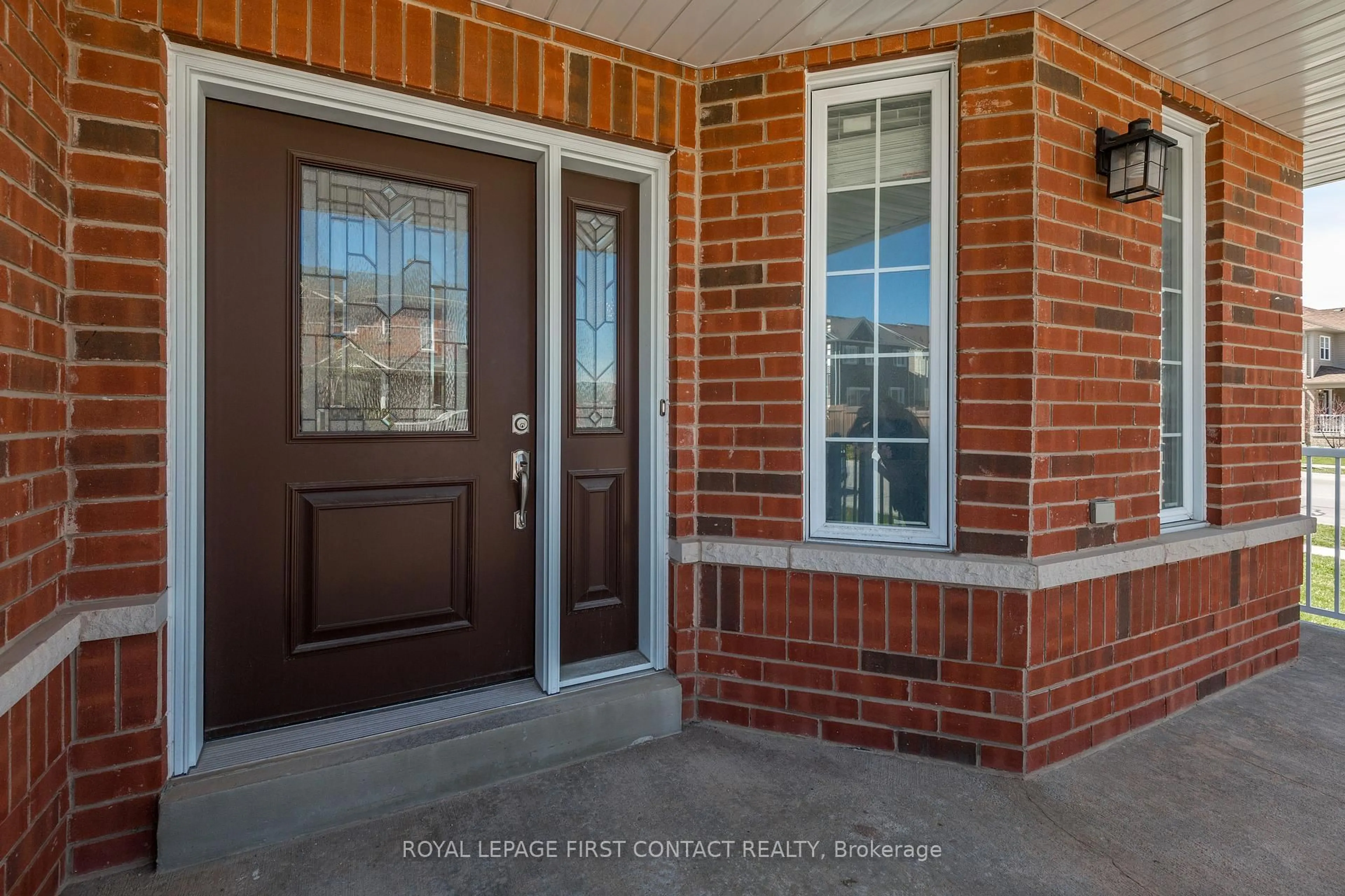 Unknown for 1 Griffin Gate, Barrie Ontario L4M 7G4