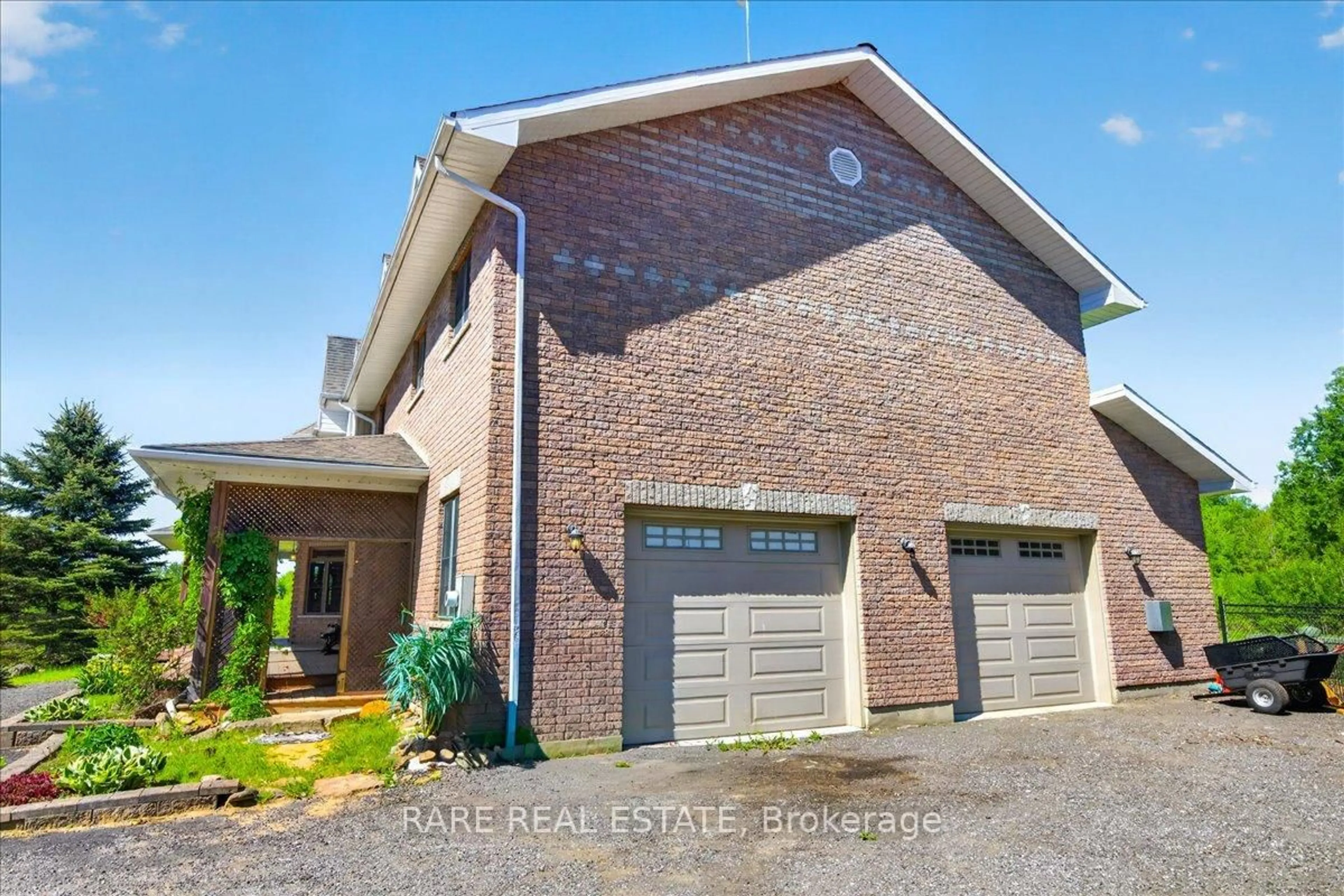 Home with brick exterior material, unknown for 3938 Hogback Rd, Clearview Ontario L0M 1N0