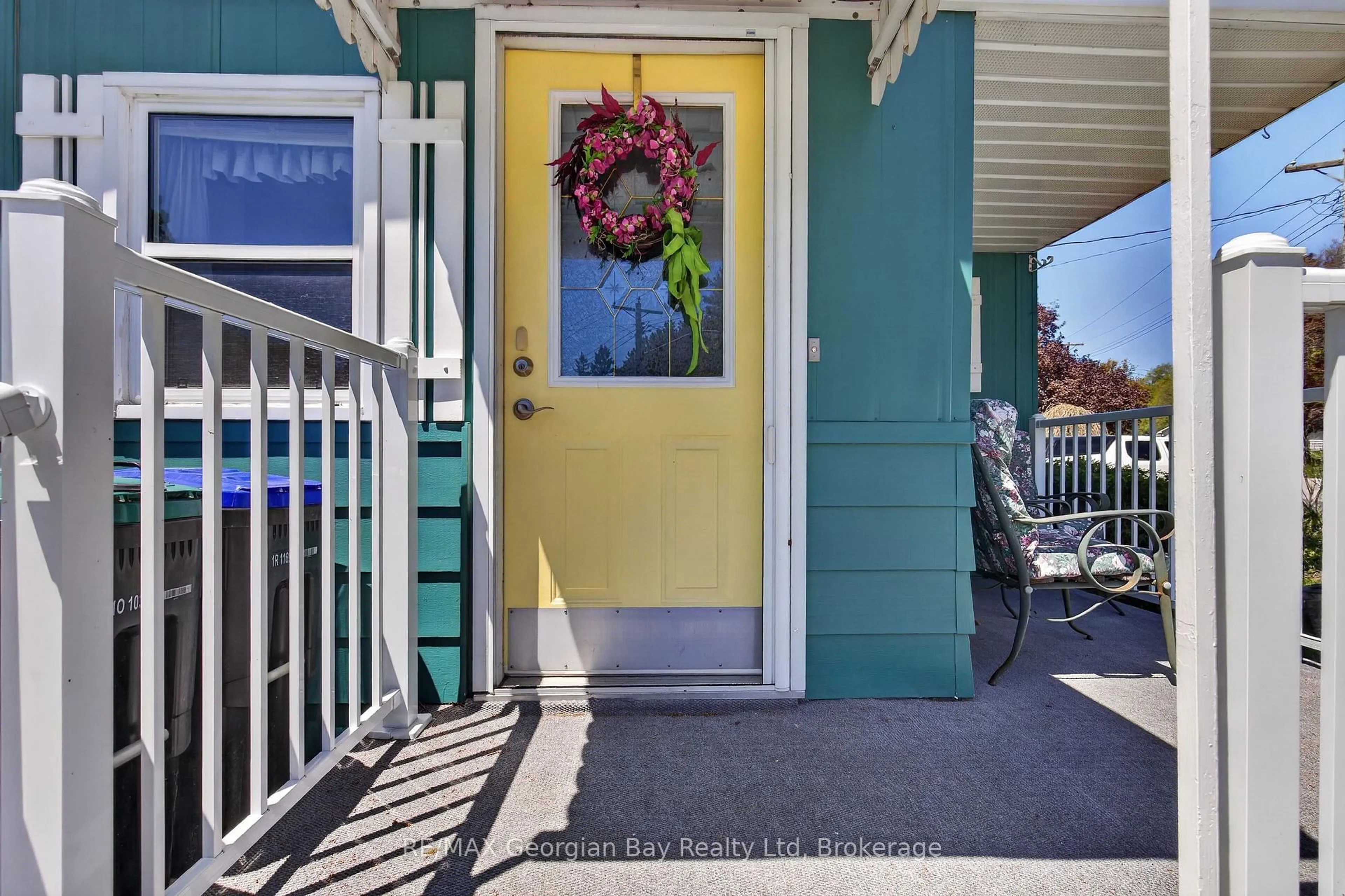 Indoor entryway for 525 Midland Point Rd #28, Midland Ontario L4R 5G9