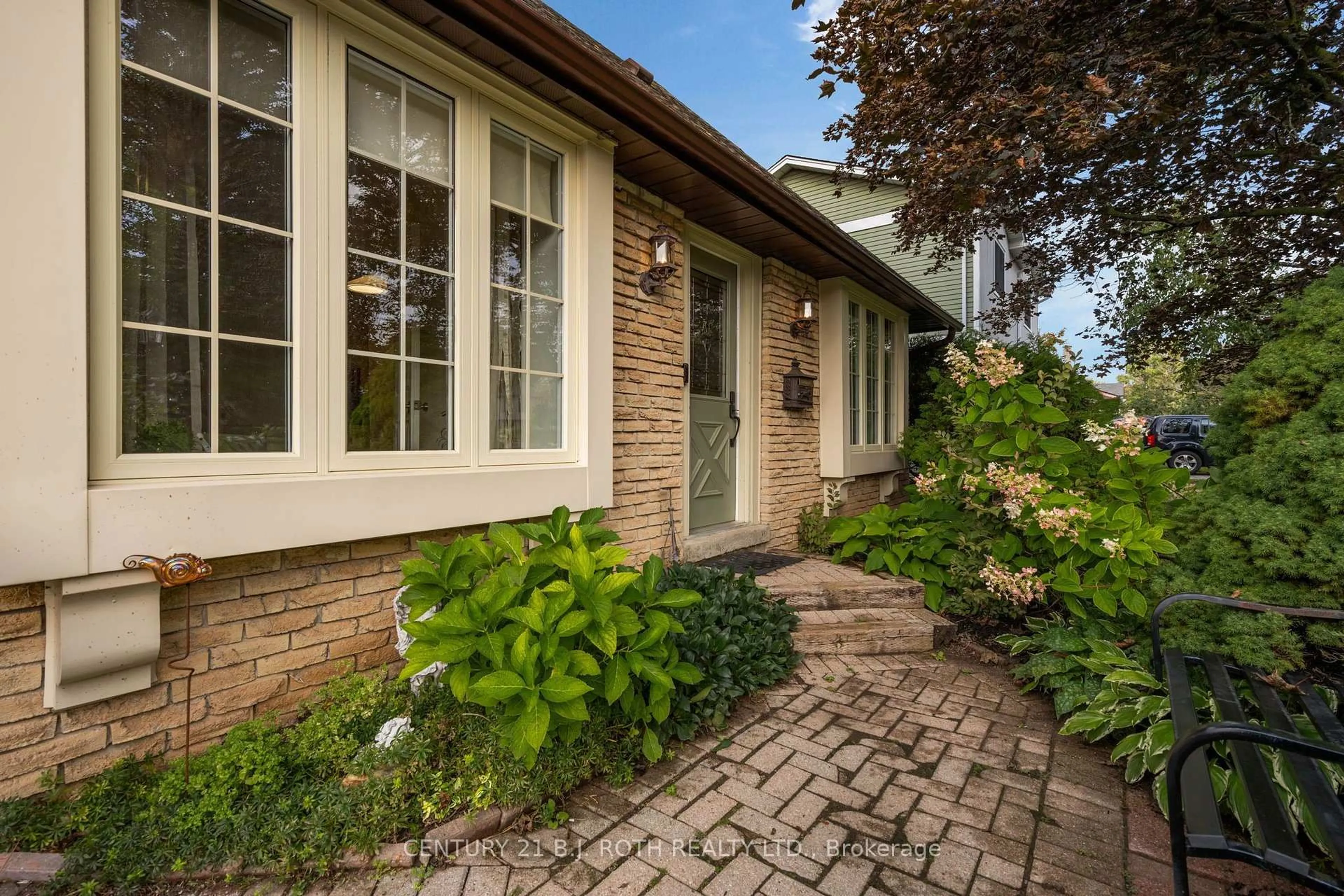 Home with brick exterior material, street for 63 Oren Blvd, Barrie Ontario L4N 4P5