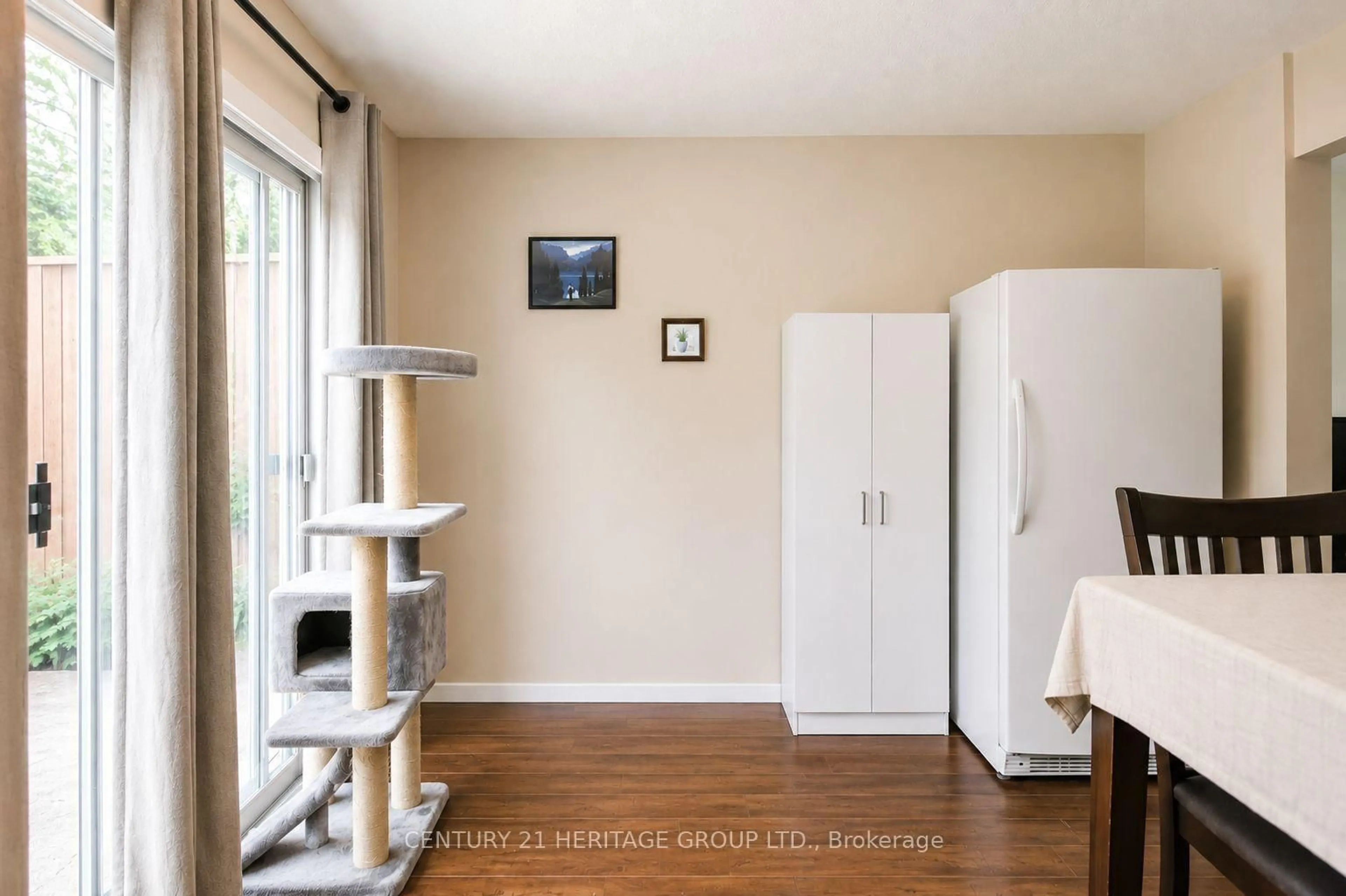 Unknown for 85 Chaucer Cres, Barrie Ontario L4N 4T8