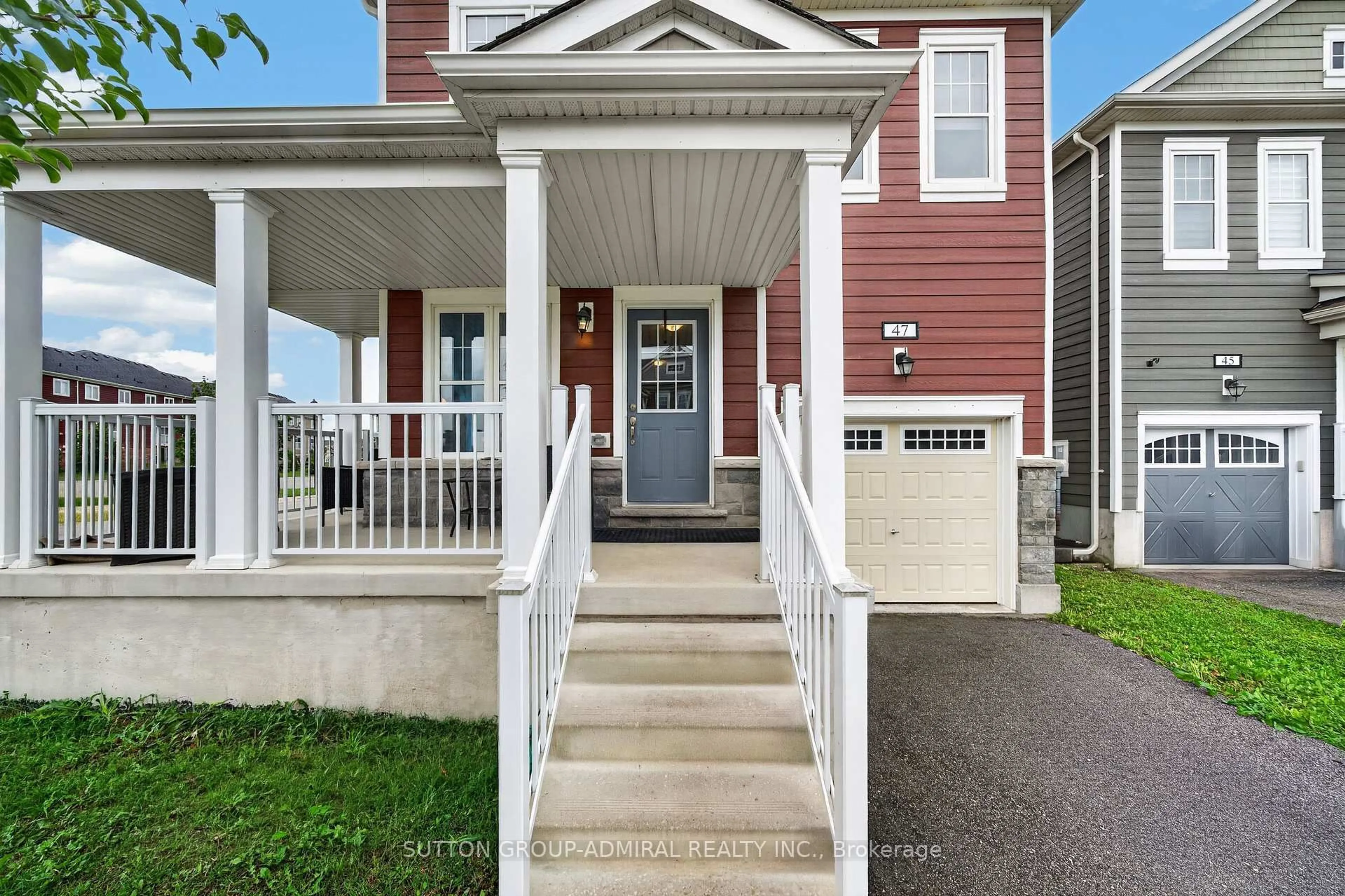Home with vinyl exterior material, street for 47 SANDHILL CRANE Dr, Wasaga Beach Ontario L9Z 2E5