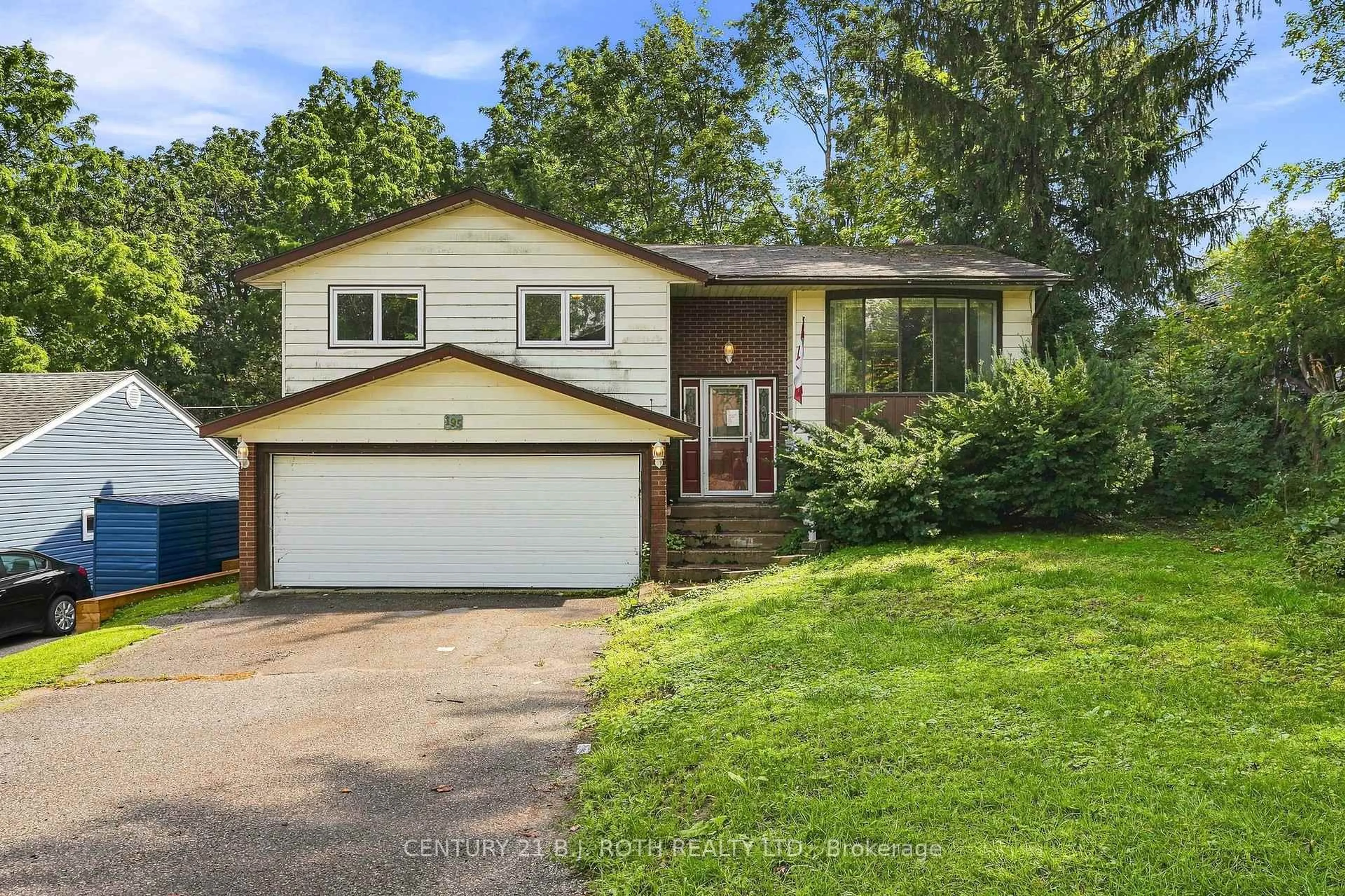 Home with vinyl exterior material, unknown for 195 North St, Orillia Ontario L3V 2G2