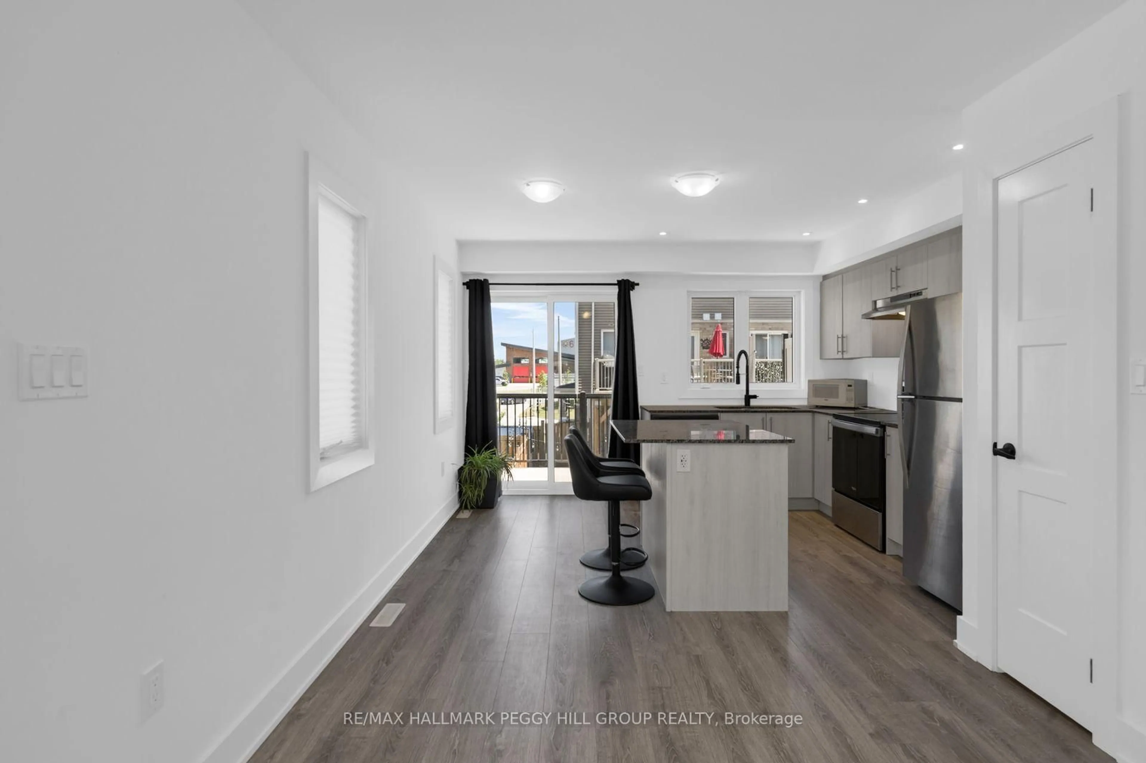 Open concept kitchen, unknown for 30 Pumpkin Corner Cres, Barrie Ontario L9J 0T6