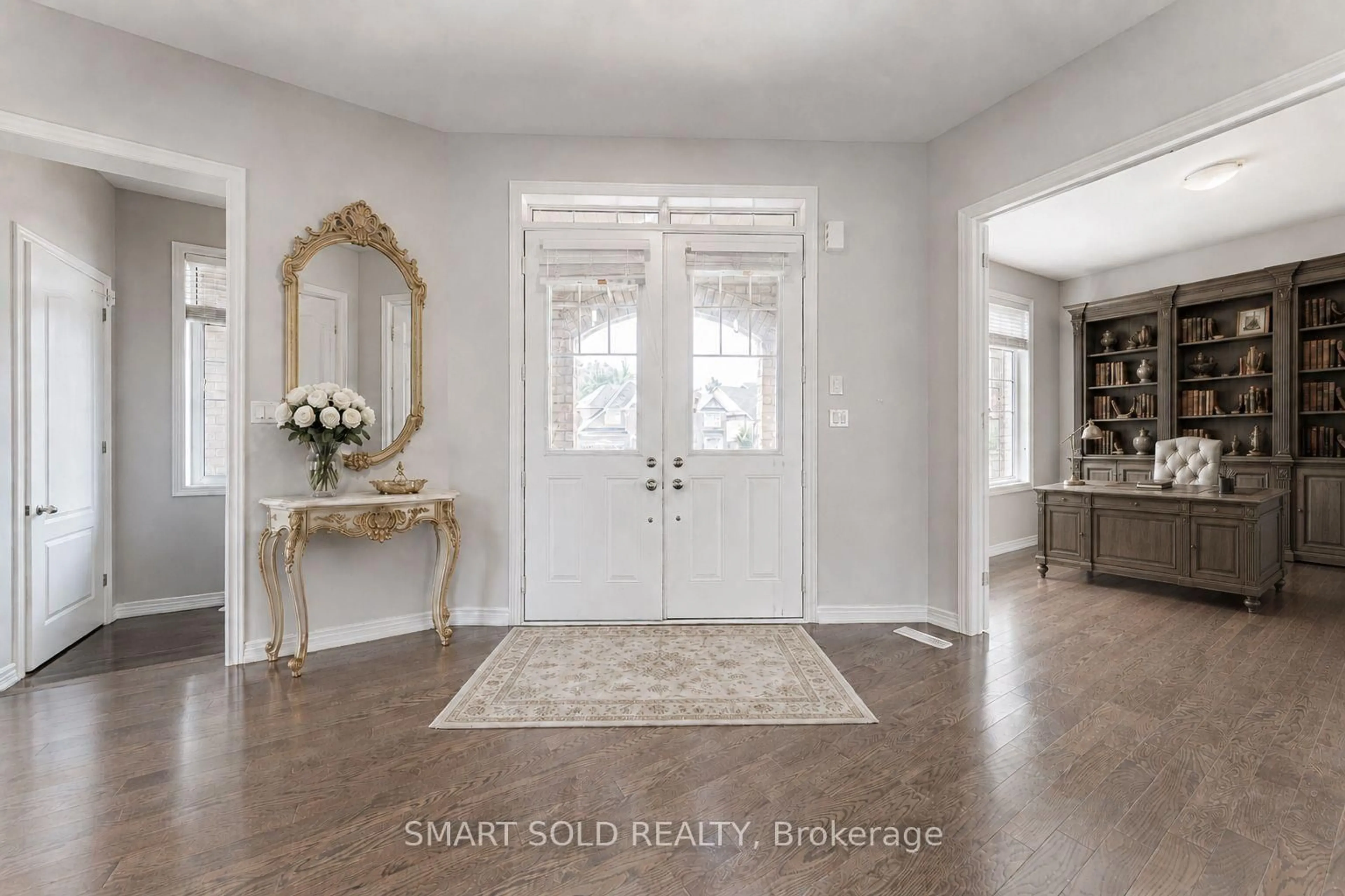 Indoor entryway for 56 Redmond Cres, Springwater Ontario L9X 2A2