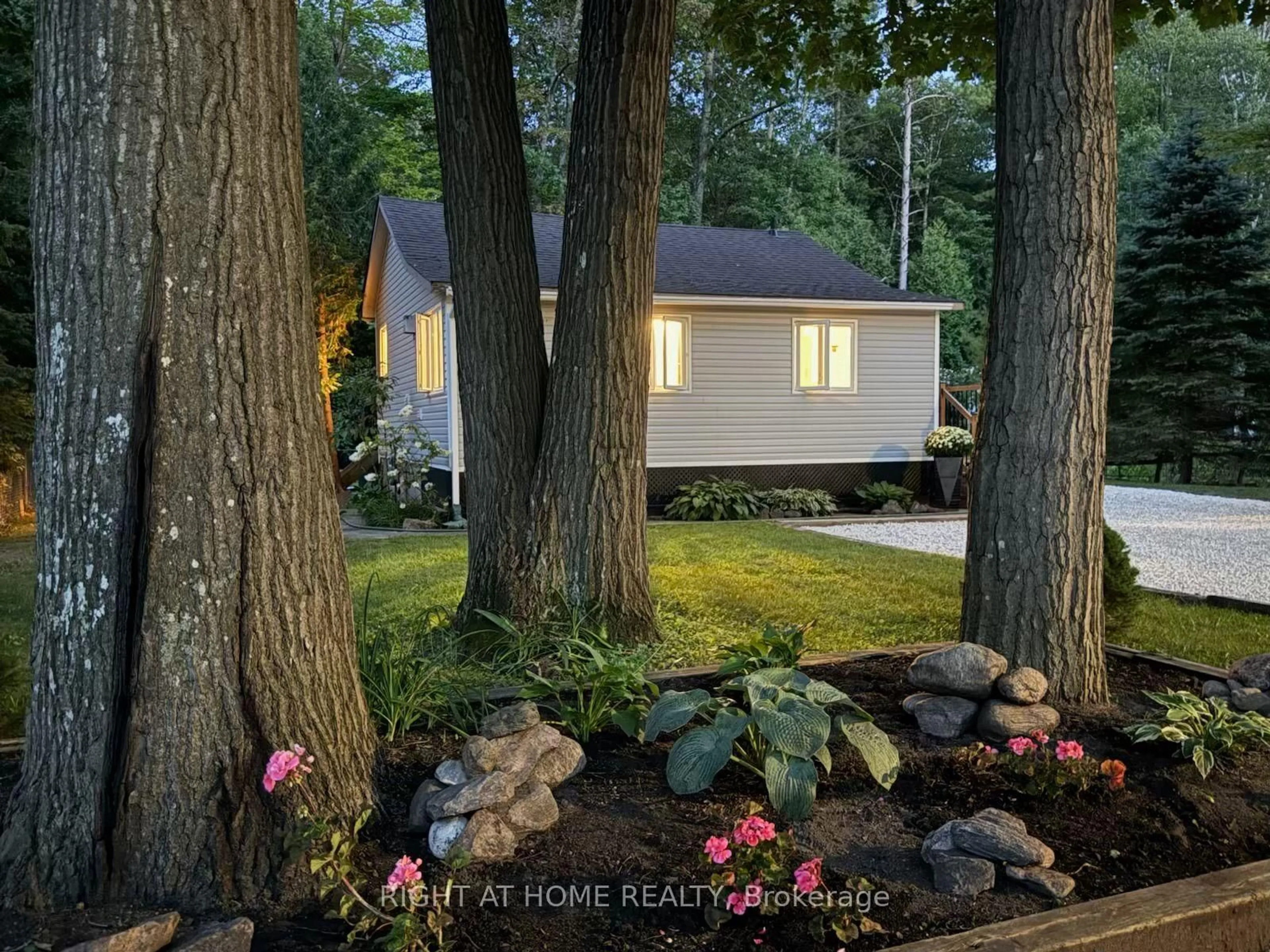 Unknown for 605 Oxbow Park Dr, Wasaga Beach Ontario L9Z 2T9