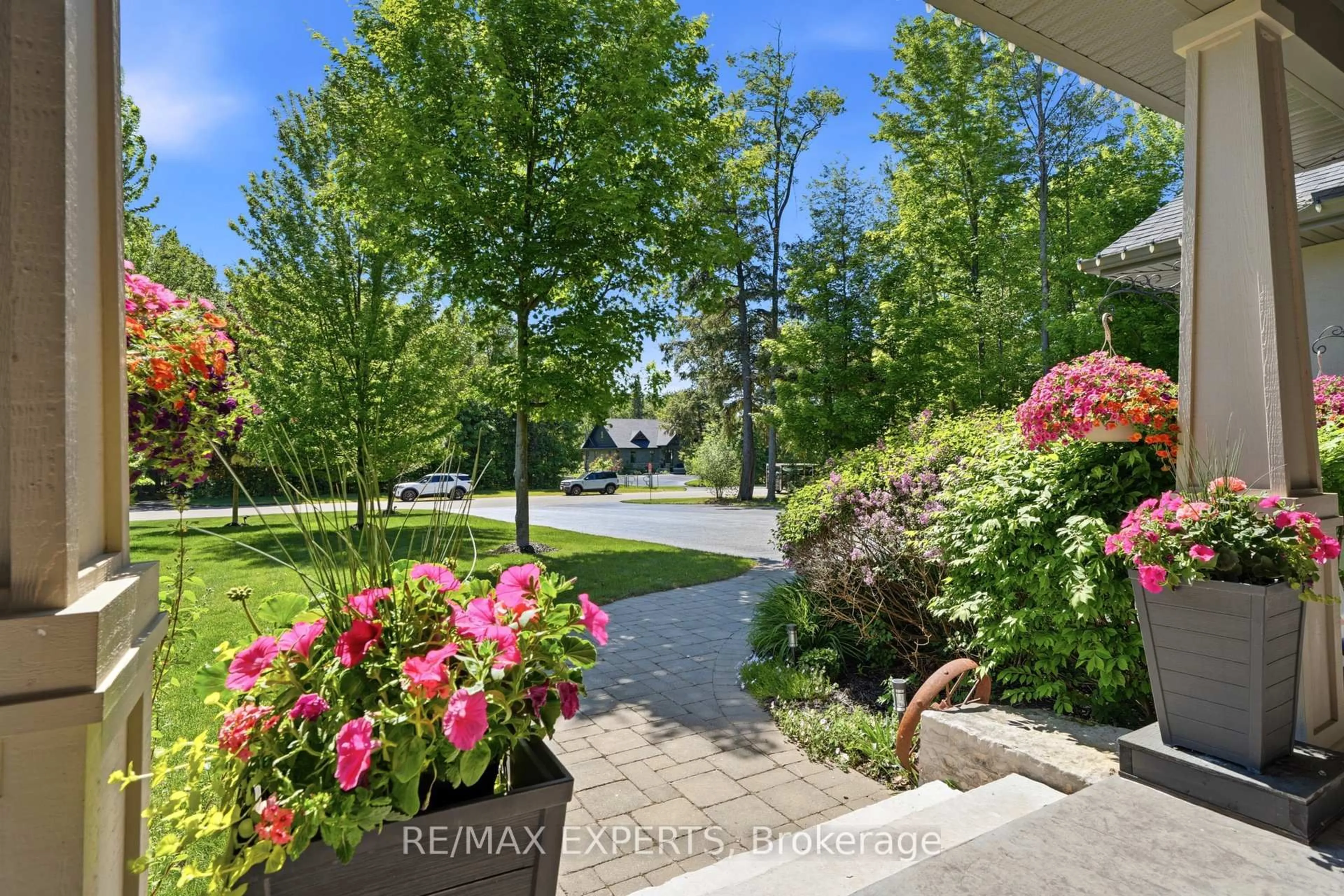 A pic from outside/outdoor area/front of a property/back of a property/a pic from drone, street for 48 Marni Lane, Springwater Ontario L0L 2K0