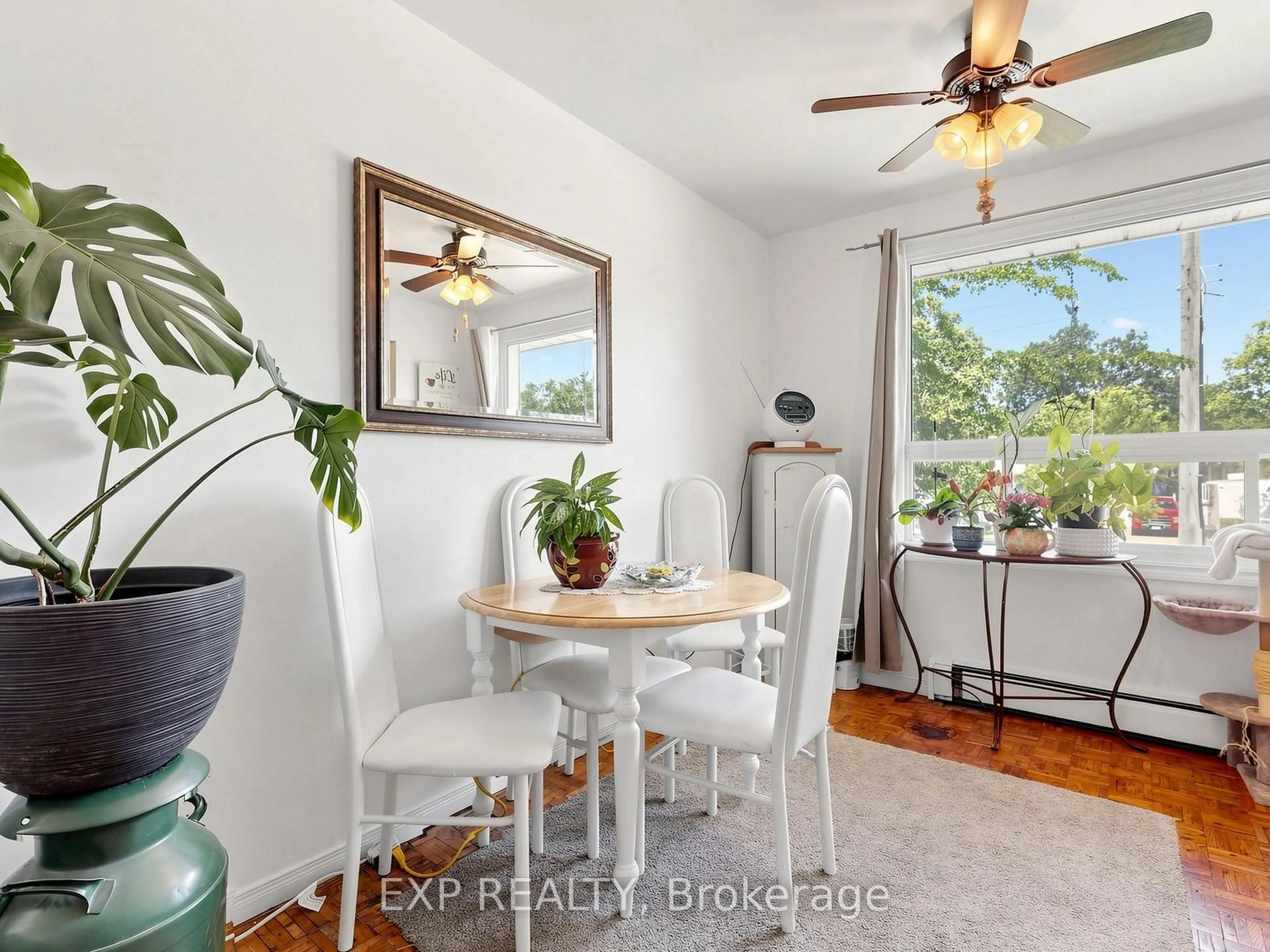 Dining room, unknown for 89 Donald St, Barrie Ontario L4N 1E6