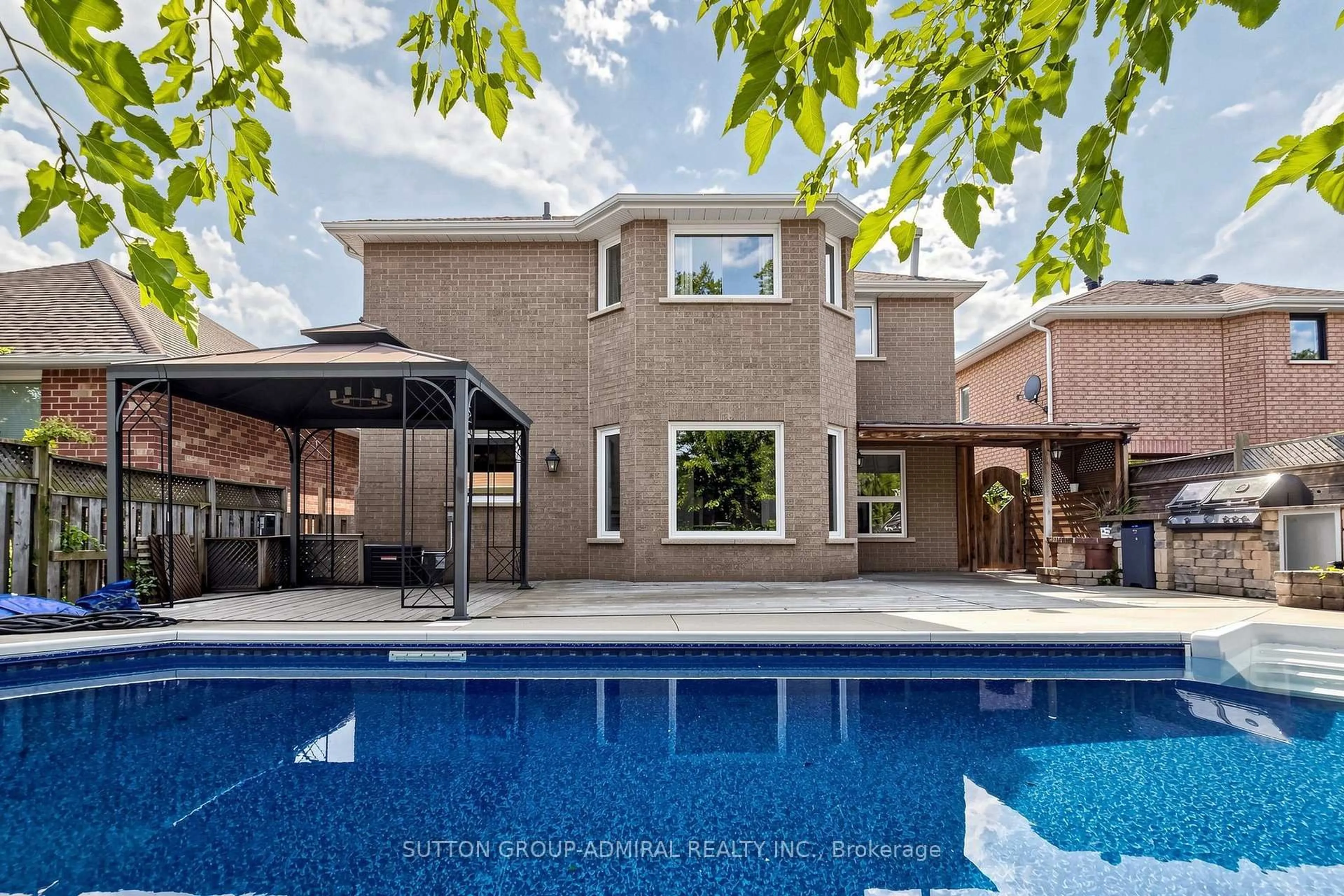 Home with brick exterior material, street for 38 Felt Cres, Barrie Ontario L4N 8V1