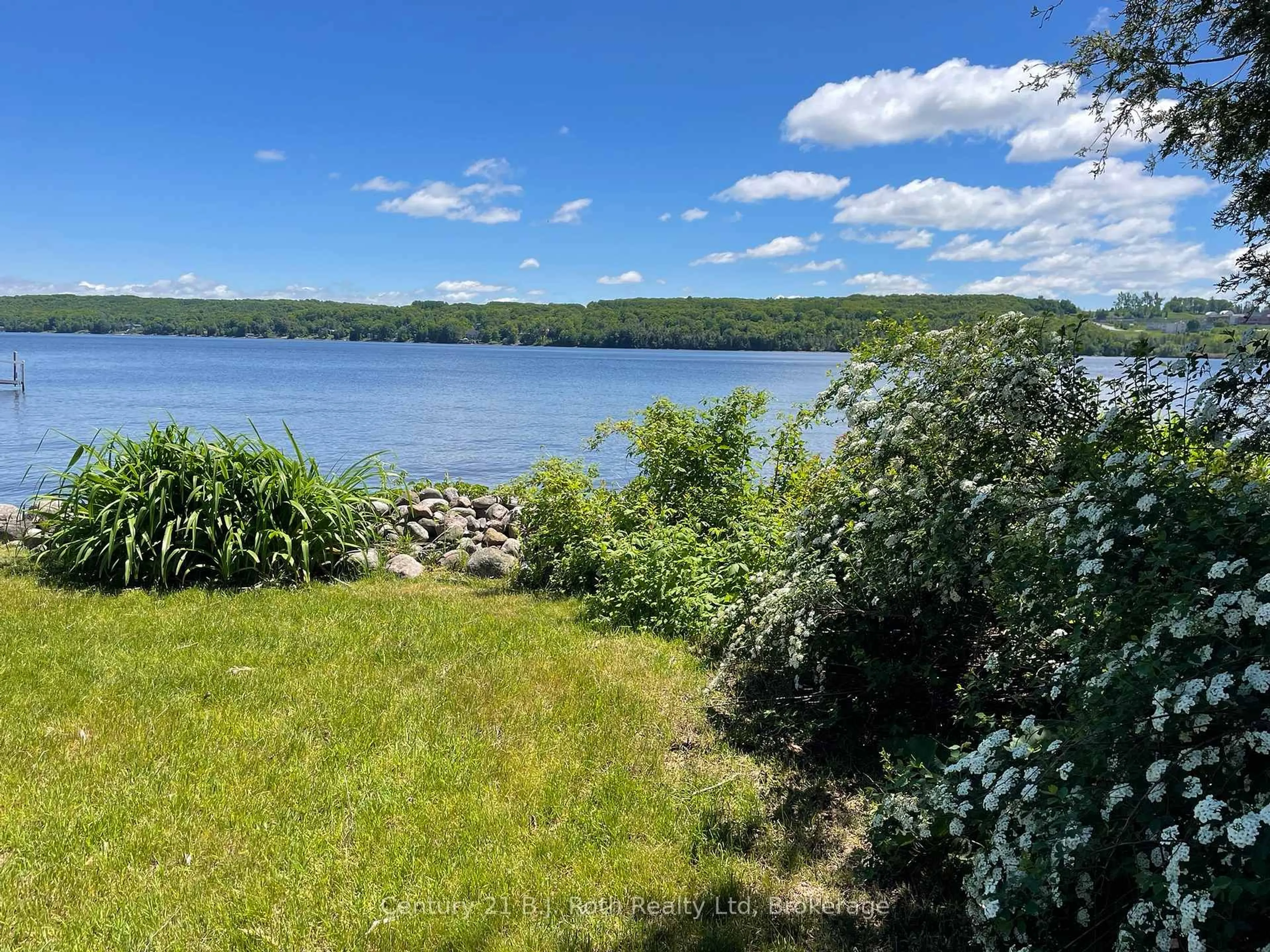 A pic from outside/outdoor area/front of a property/back of a property/a pic from drone, water/lake/river/ocean view for 15 Bow Rd, Tiny Ontario L9M 0B3