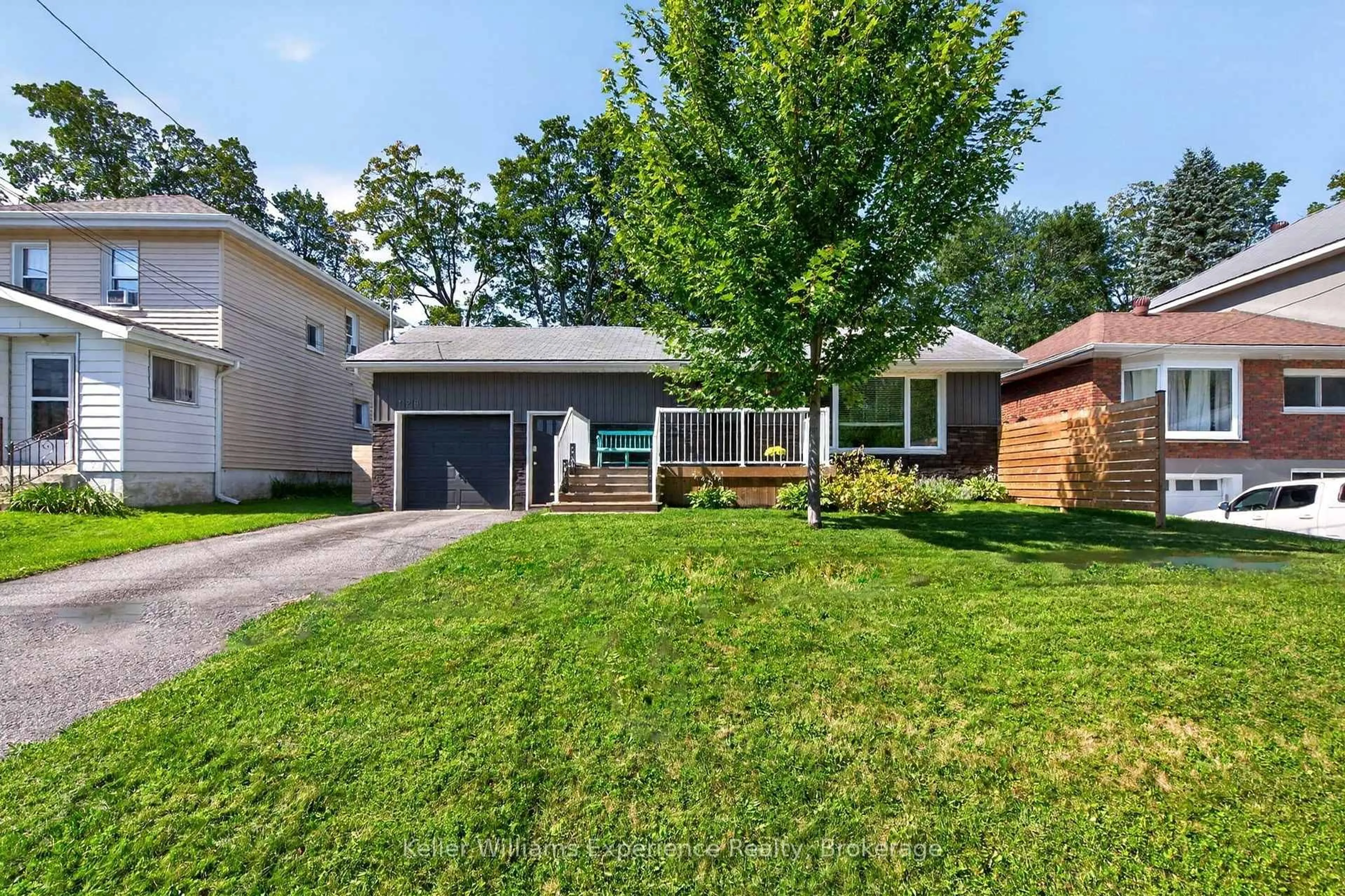Home with brick exterior material, street for 128 Ninth St, Midland Ontario L4R 4B8