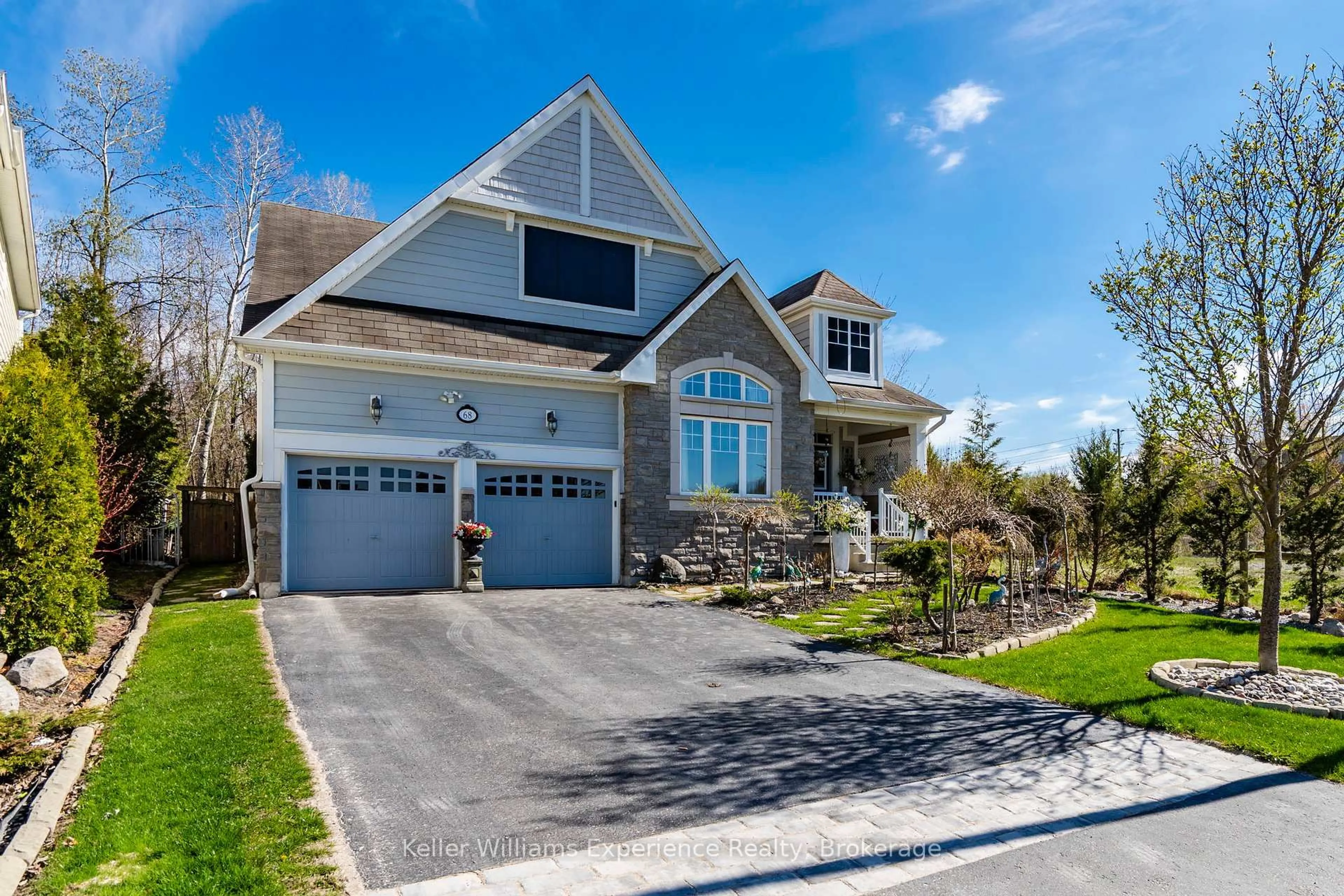 Home with vinyl exterior material, street for 68 Riverwalk Pl, Midland Ontario L4R 0B5