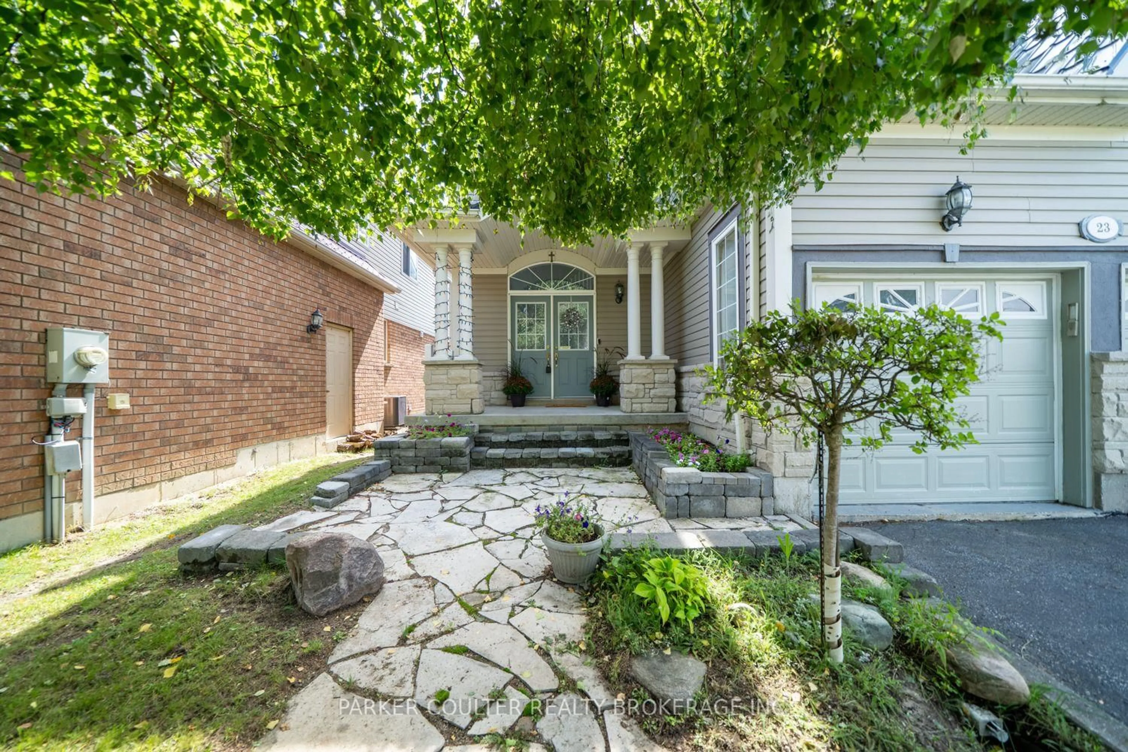 Unknown for 23 Sovereign's Gate, Barrie Ontario L4N 0K7