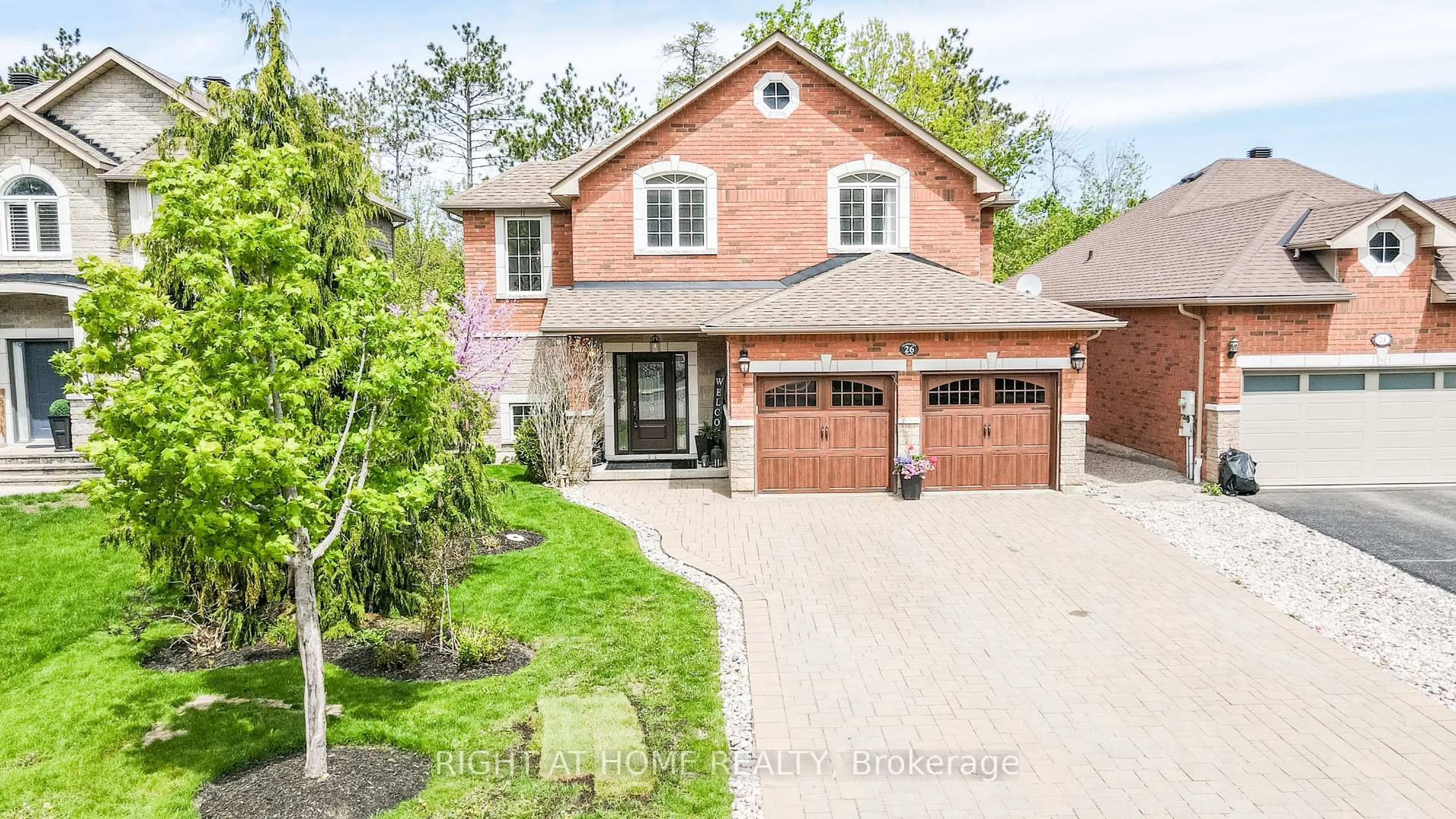 Home with brick exterior material, street for 26 Stapleton Pl, Barrie Ontario L4N 5Z3