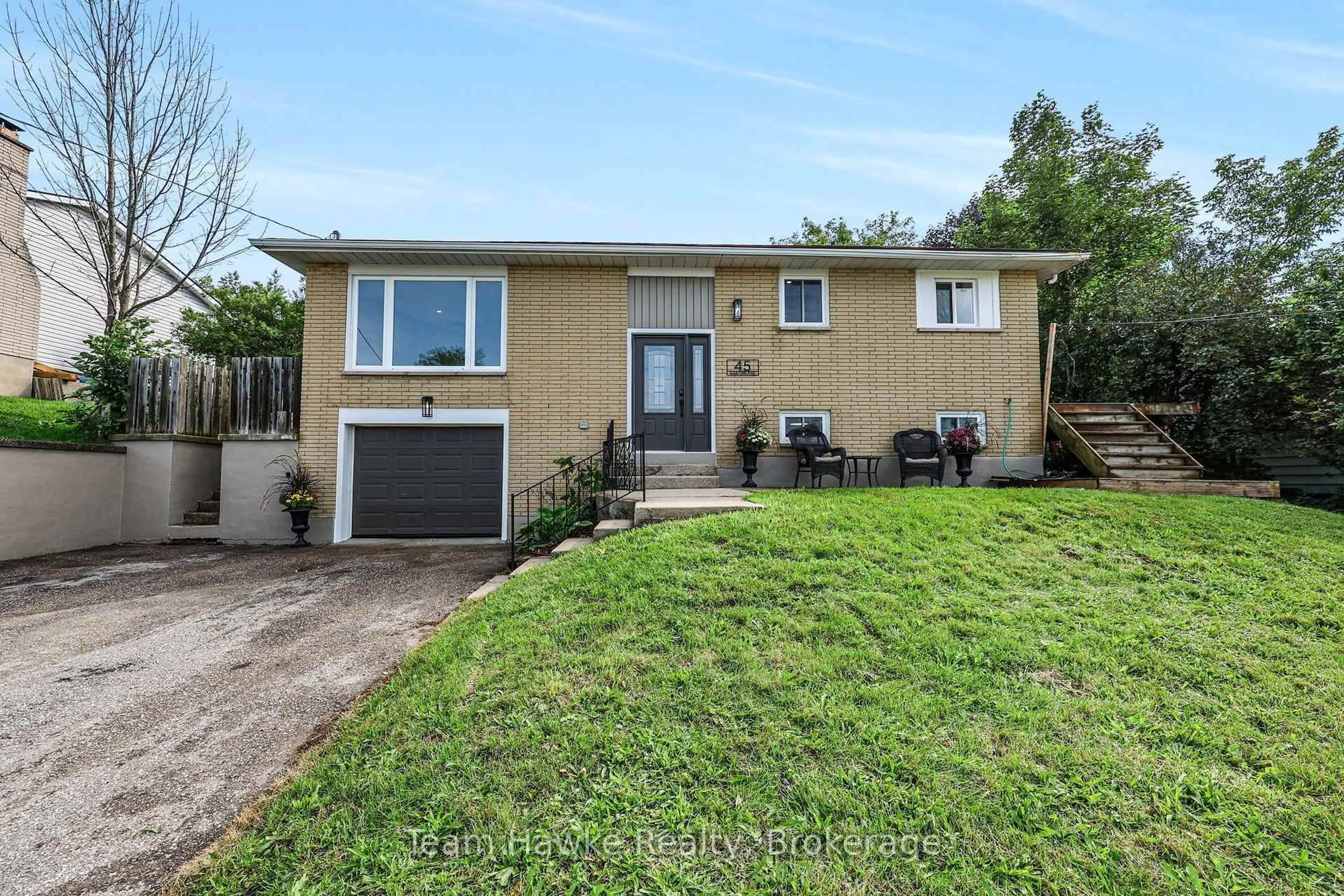 Unknown for 45 Easton Ave, Tay Ontario L0K 1R0
