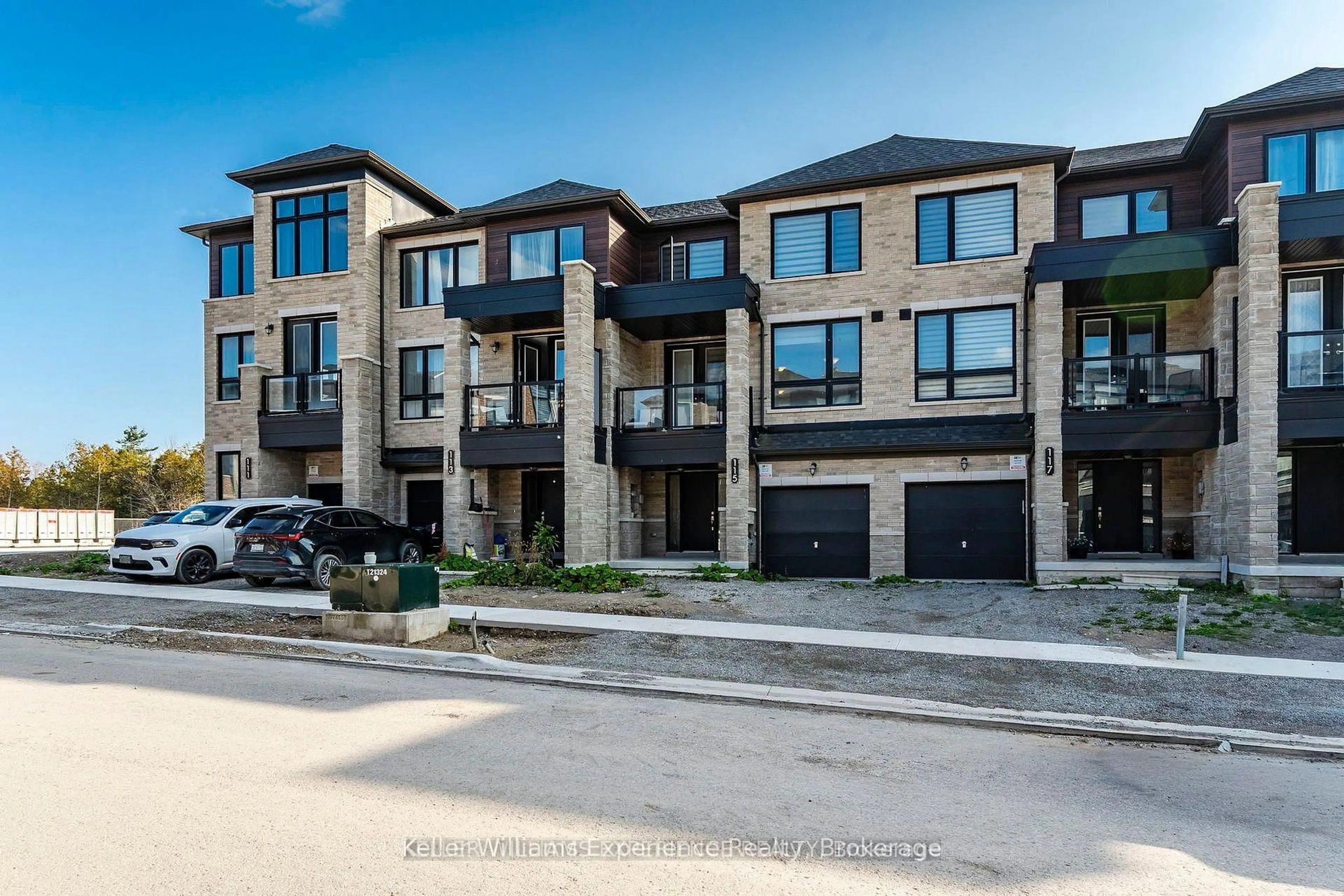 A pic from outside/outdoor area/front of a property/back of a property/a pic from drone, street for 115 Blue Forest Cres, Barrie Ontario L9J 0N7