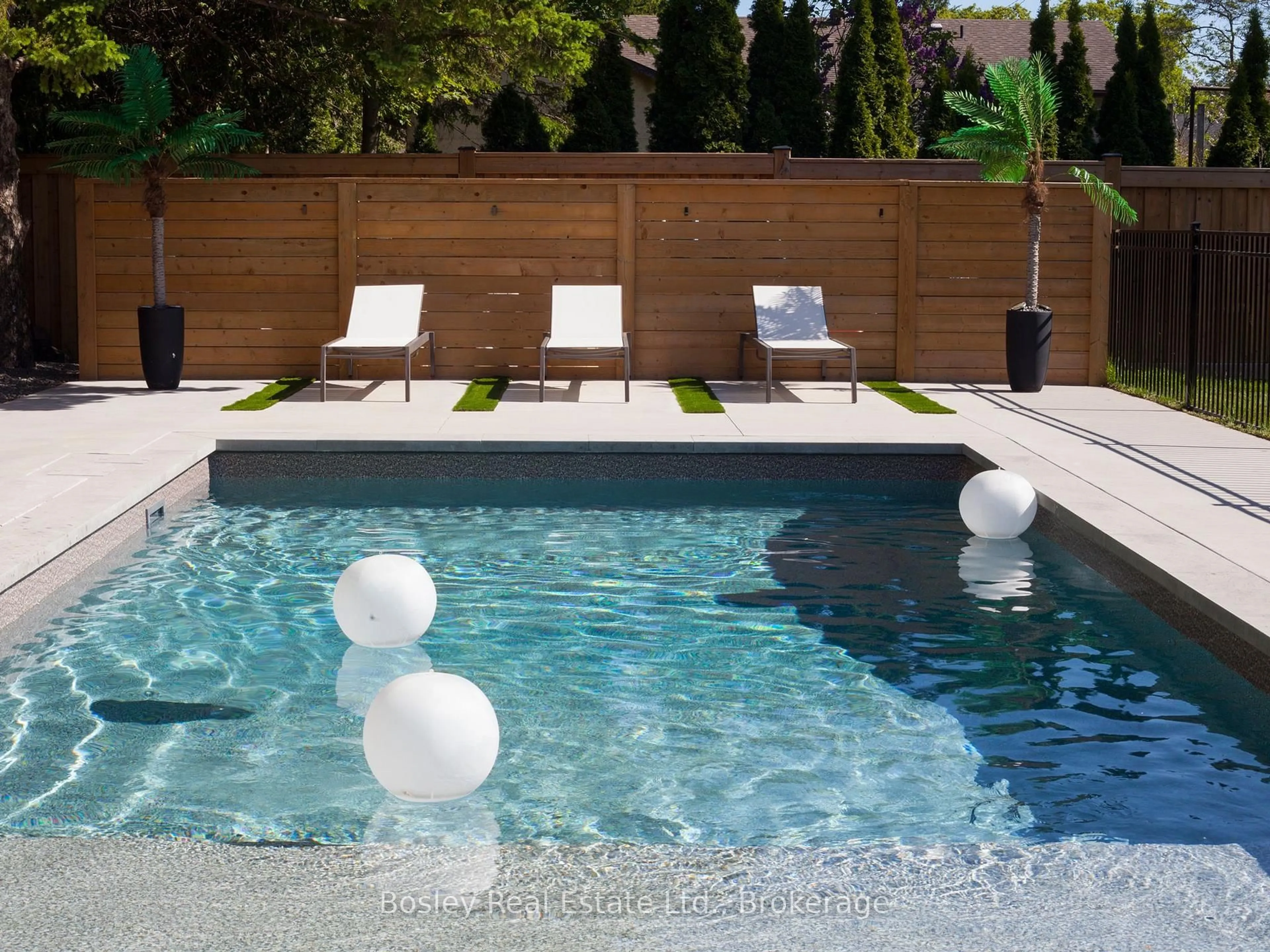 Pool for 142 Sixth St, Collingwood Ontario L9Y 1Y9