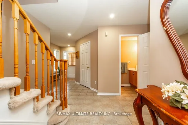 5 Twiss Dr, Barrie 4