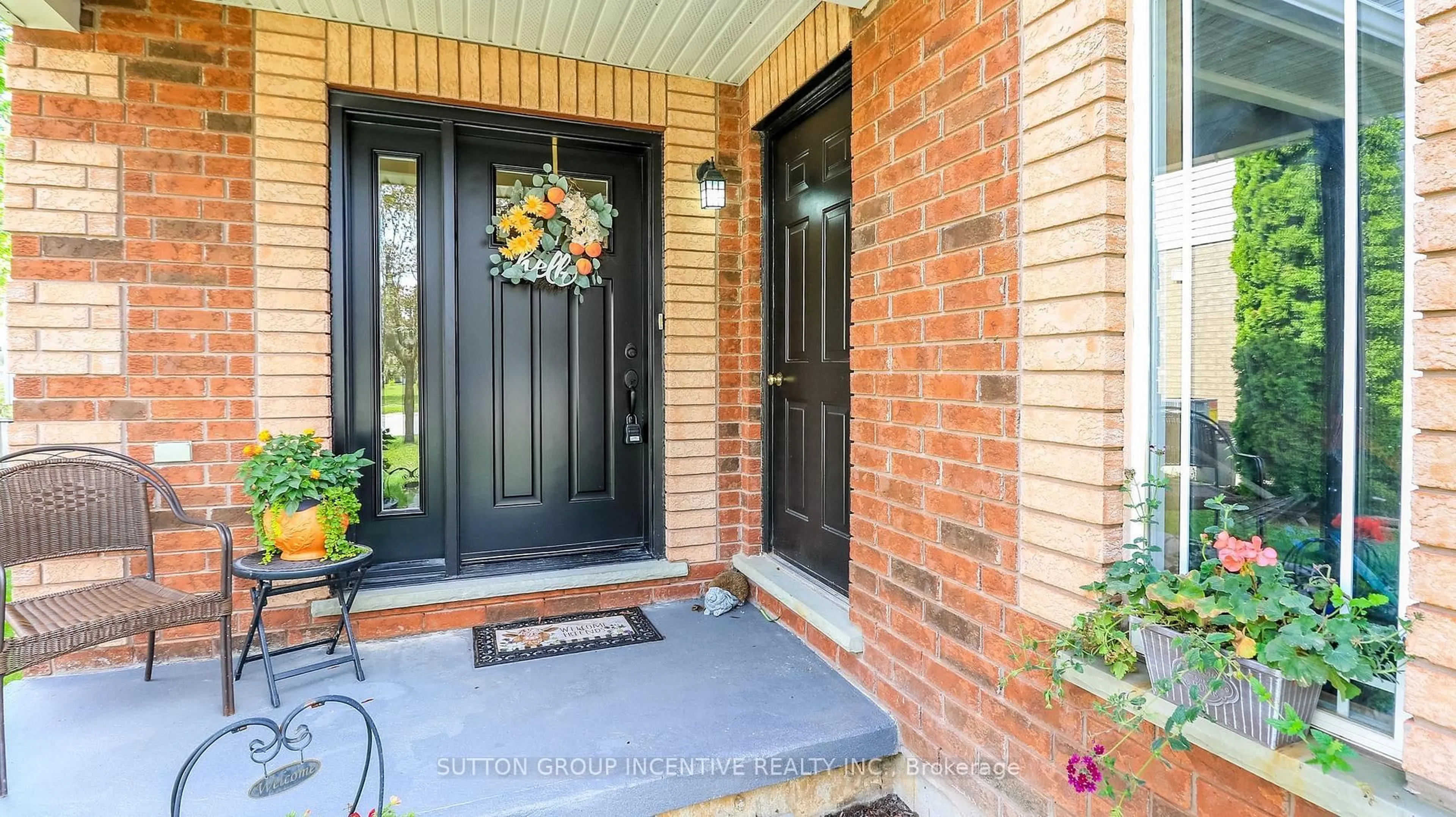 Indoor entryway for 152 Julia Cres, Orillia Ontario L3V 7W8