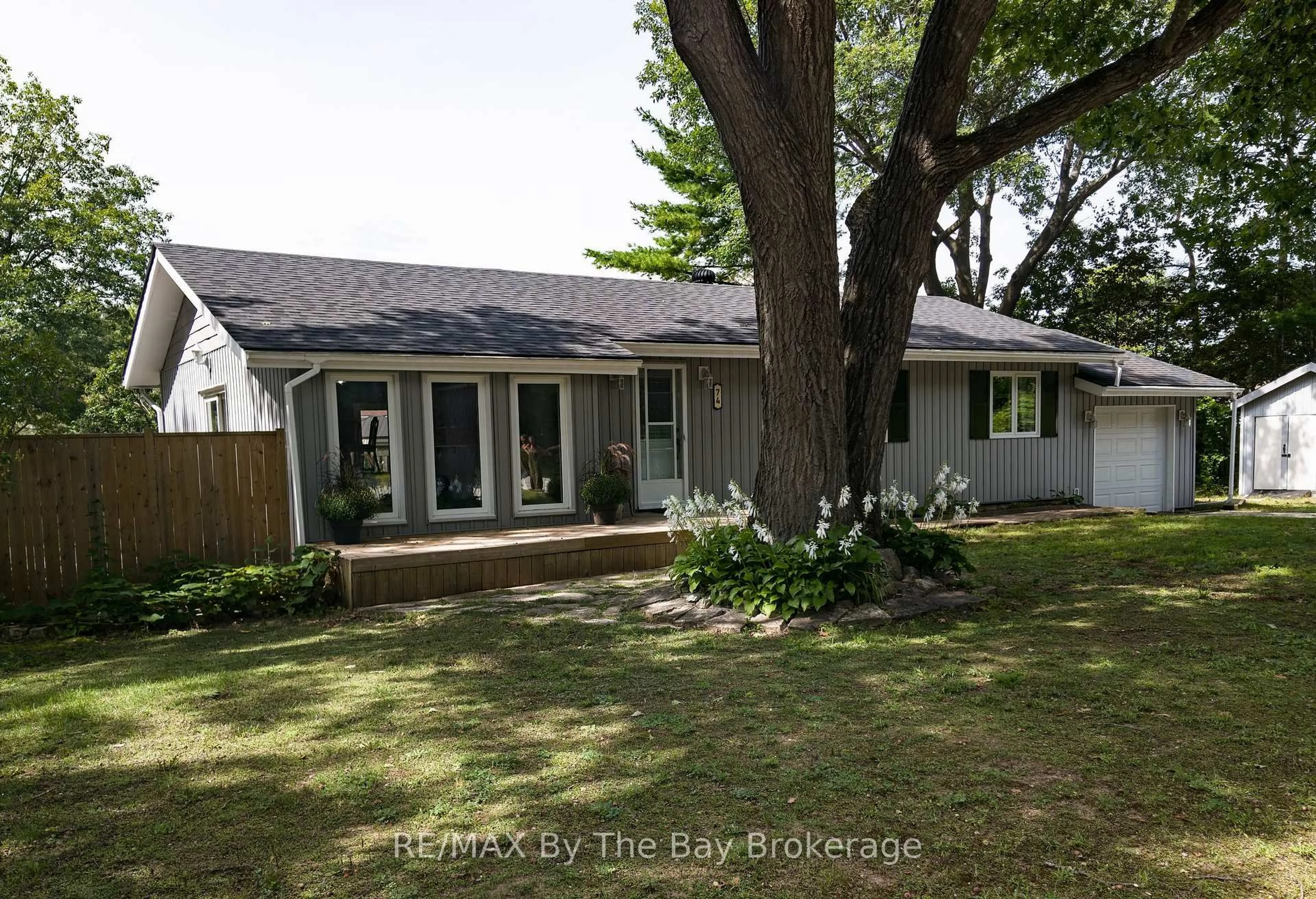 A pic from outside/outdoor area/front of a property/back of a property/a pic from drone, street for 74 Oxbow Park Dr, Wasaga Beach Ontario L9Z 2V8
