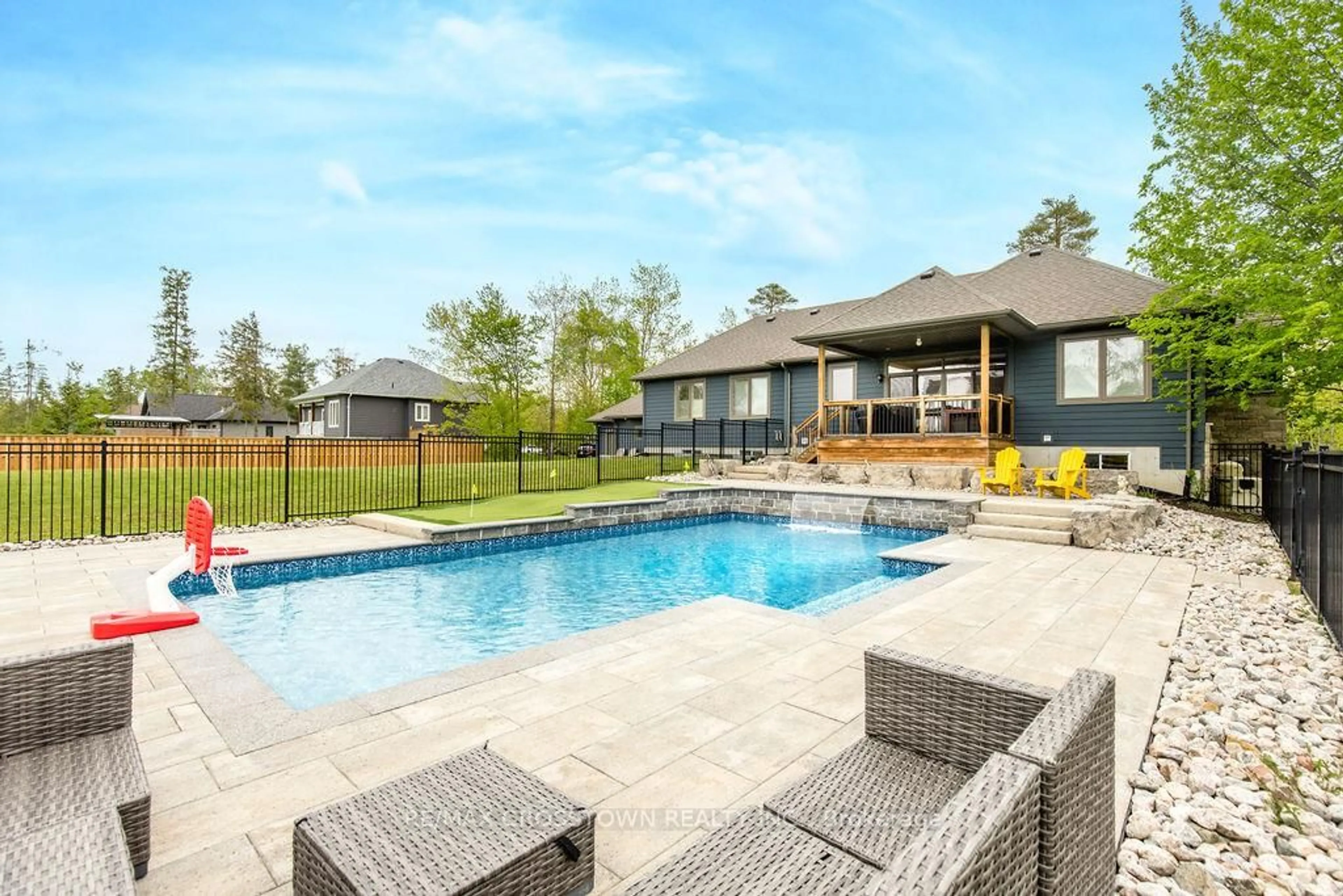 Pool for 2055 Elana Dr, Severn Ontario L3V 0C1
