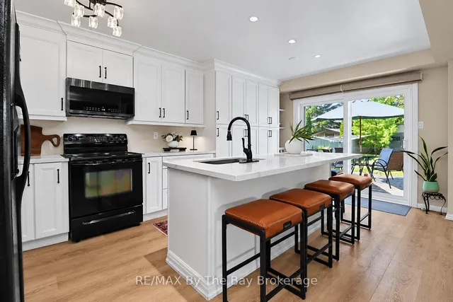 84 Wesley Ave, Wasaga Beach 5