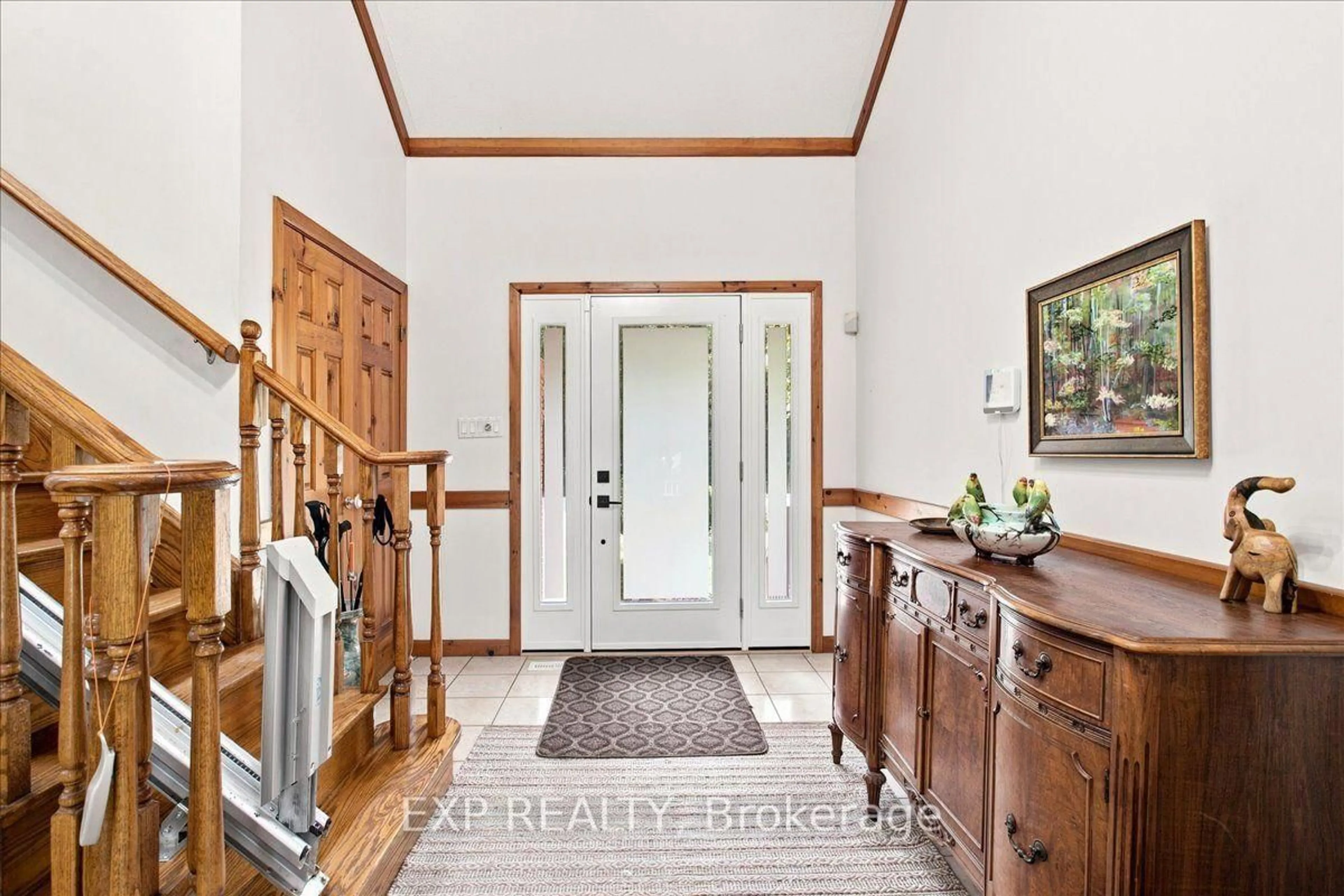 Indoor entryway for 20 Pineshore Cres, Tiny Ontario L0L 2T0
