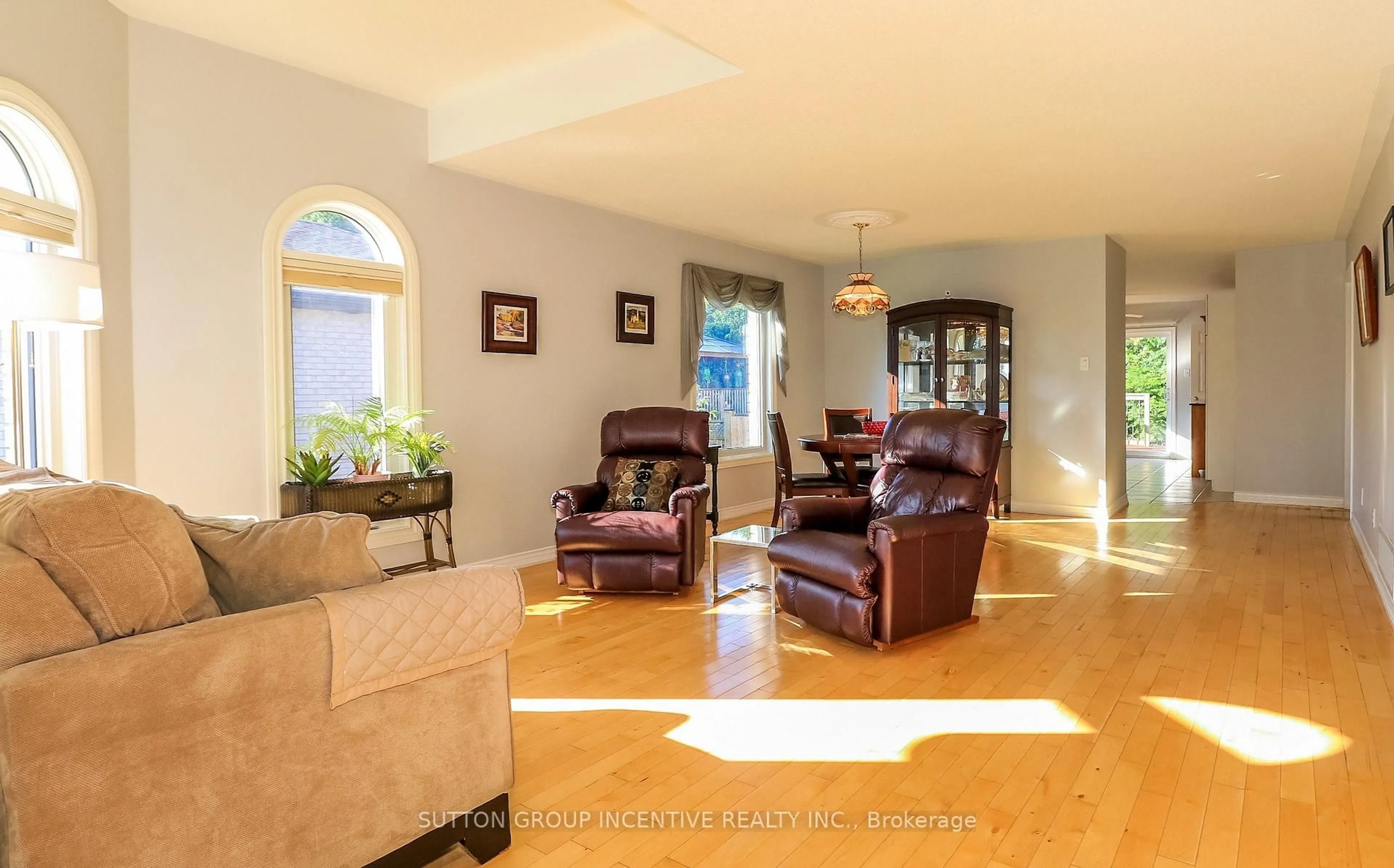 Unknown for 28 Brookfield Cres, Barrie Ontario L4N 9R6