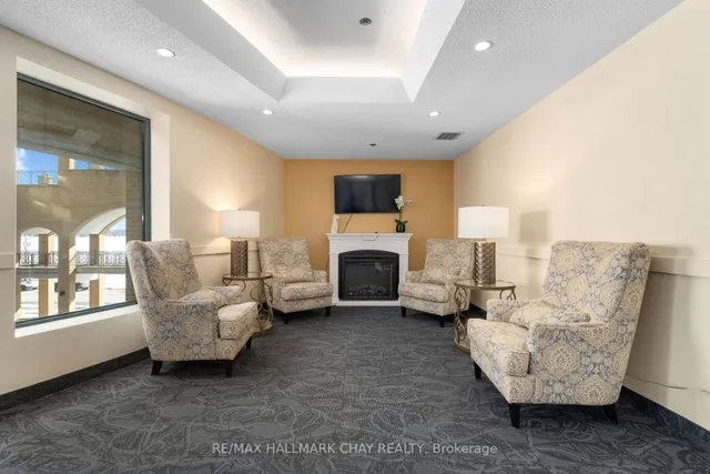 140 Dunlop St #1003, Barrie 3