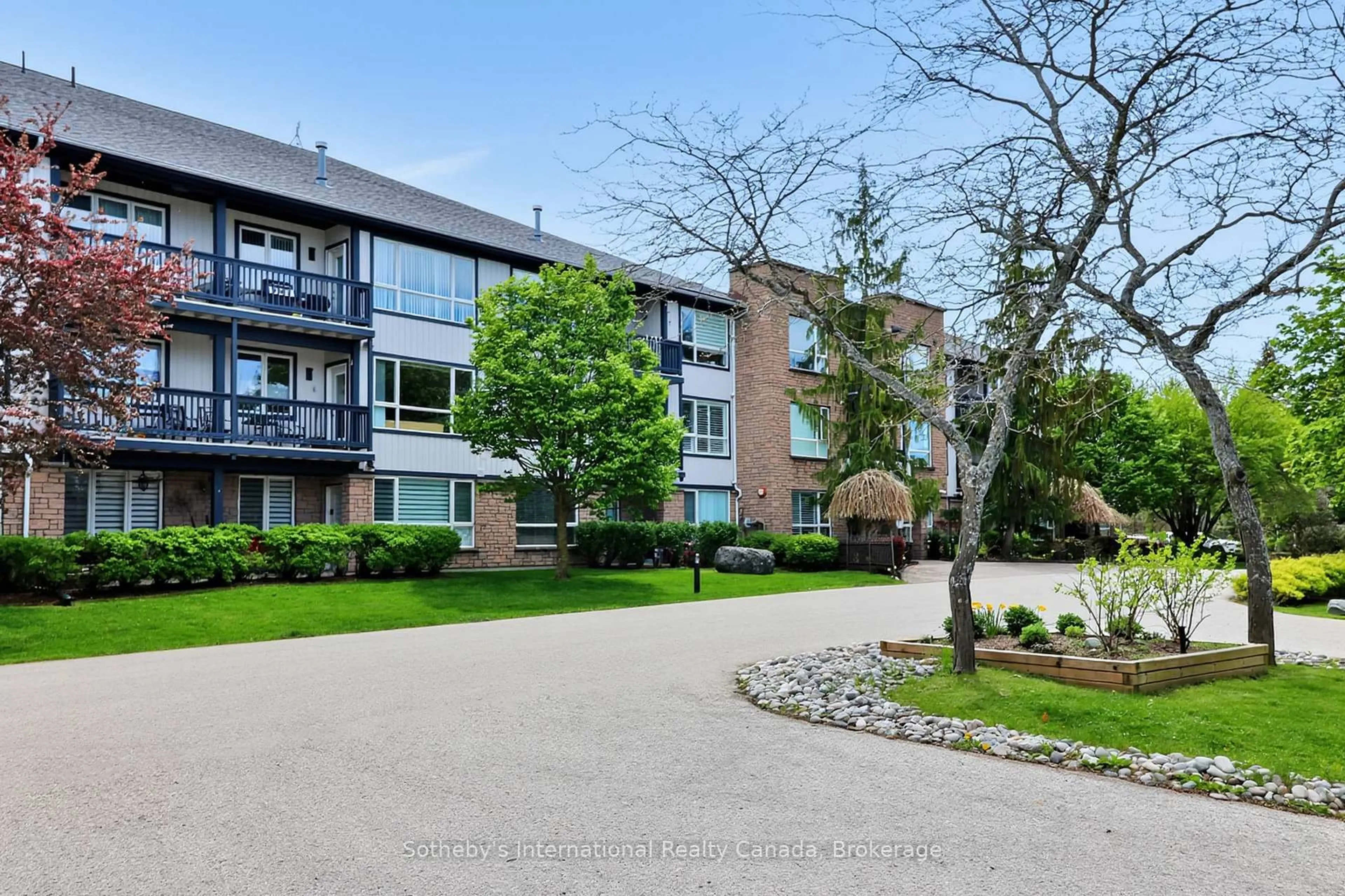 Patio, street for 750 Johnston Park Ave #3003, Collingwood Ontario L9Y 5C7