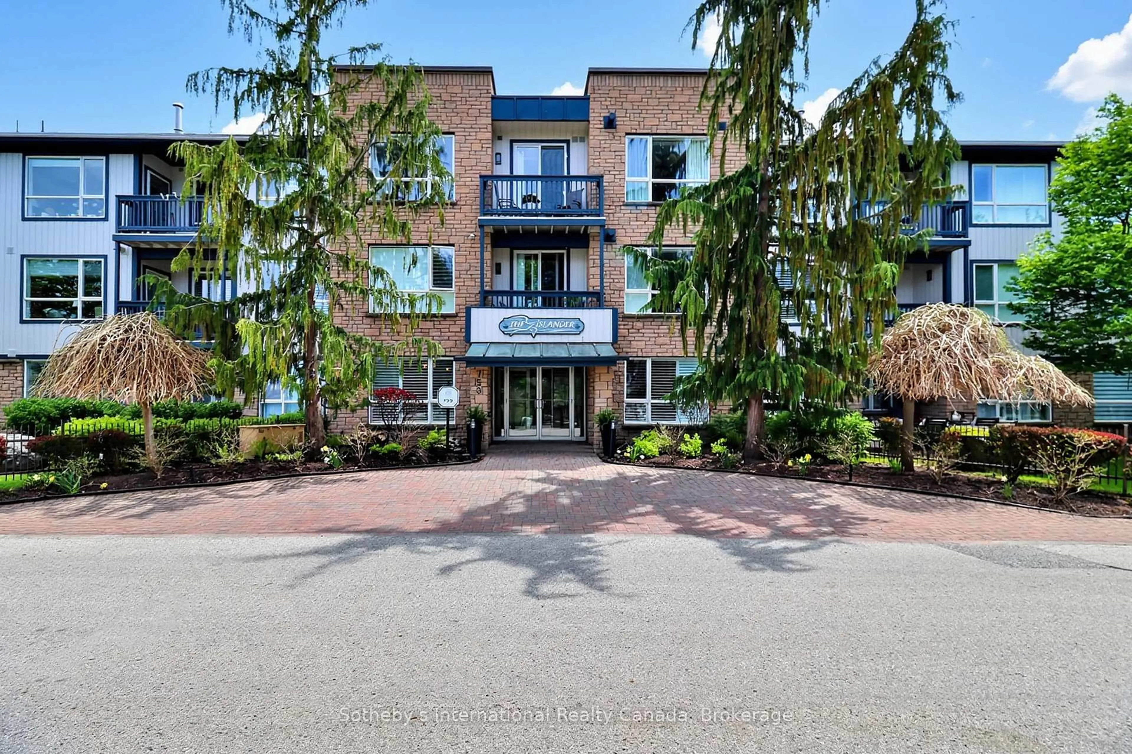 Patio, building for 750 Johnston Park Ave #3003, Collingwood Ontario L9Y 5C7