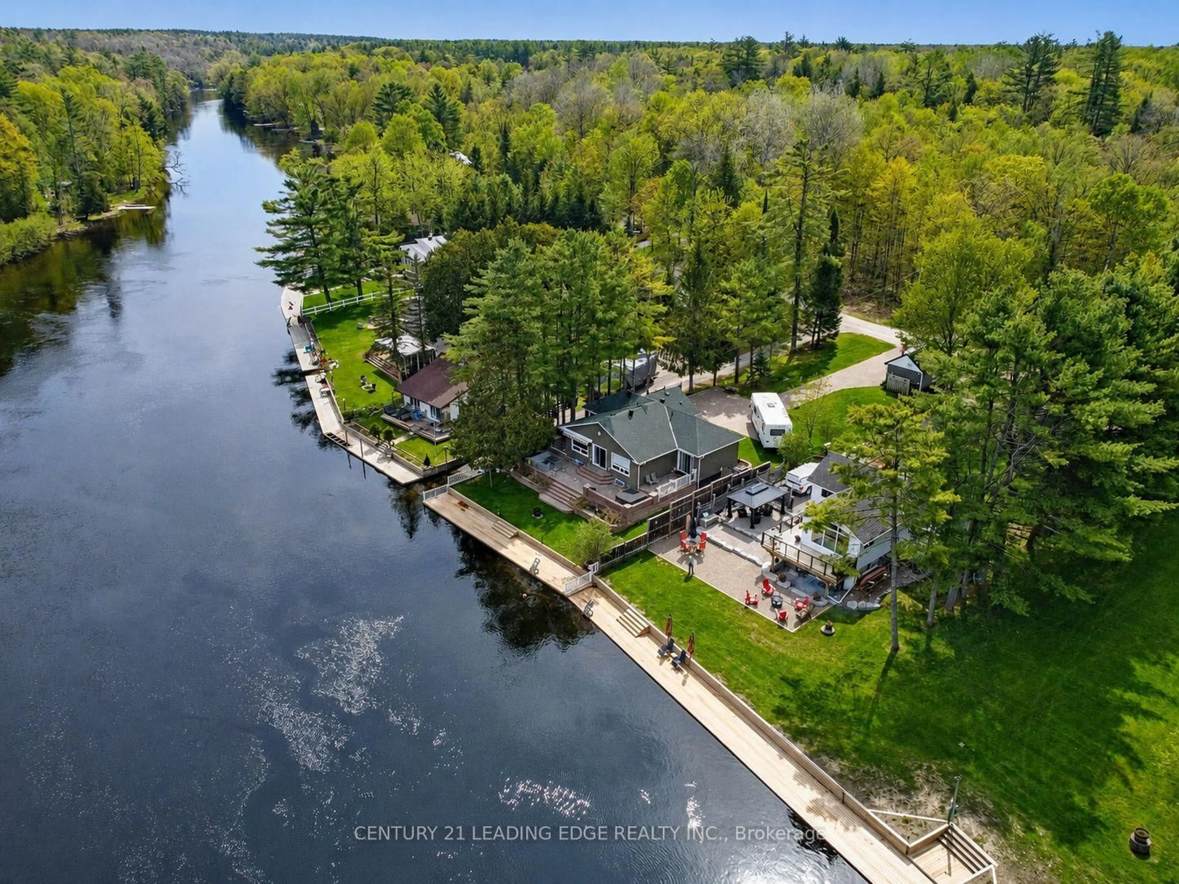 A pic from outside/outdoor area/front of a property/back of a property/a pic from drone, water/lake/river/ocean view for 2996 Moynes Rd, Severn Ontario L0K 2B0