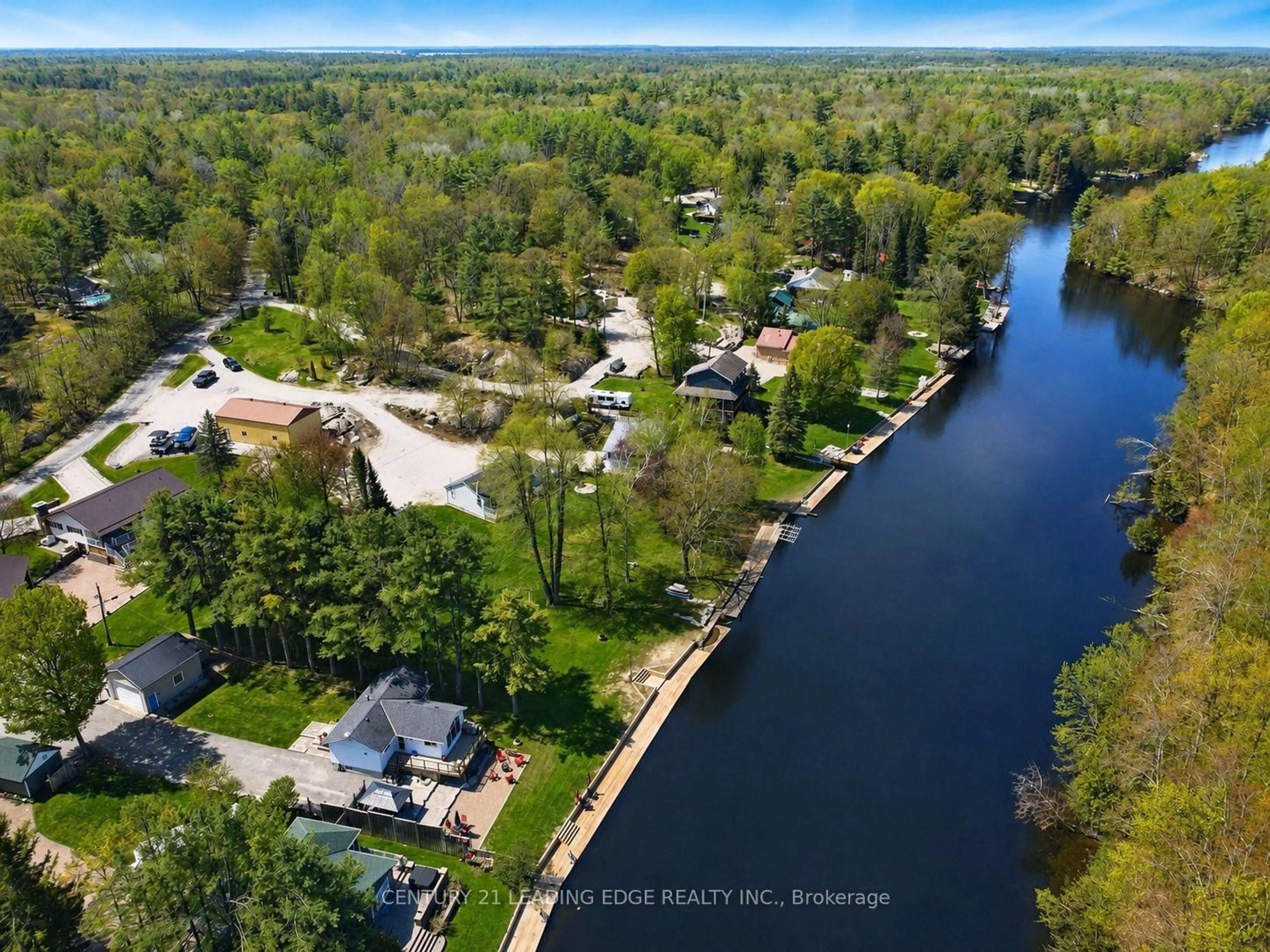 A pic from outside/outdoor area/front of a property/back of a property/a pic from drone, water/lake/river/ocean view for 2996 Moynes Rd, Severn Ontario L0K 2B0