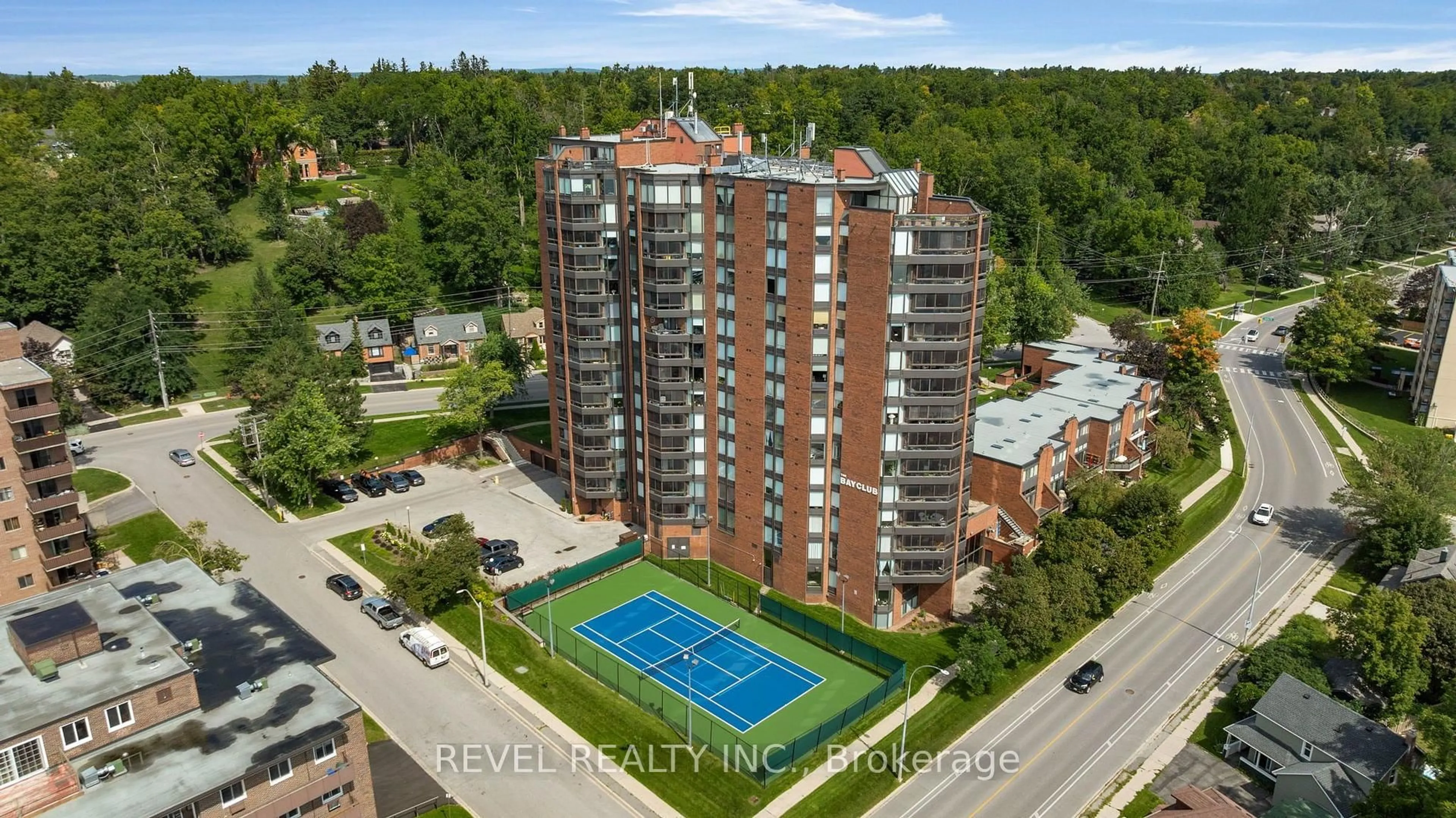 A pic from outside/outdoor area/front of a property/back of a property/a pic from drone, city buildings view from balcony for 181 COLLIER St #305, Barrie Ontario L4M 5L6