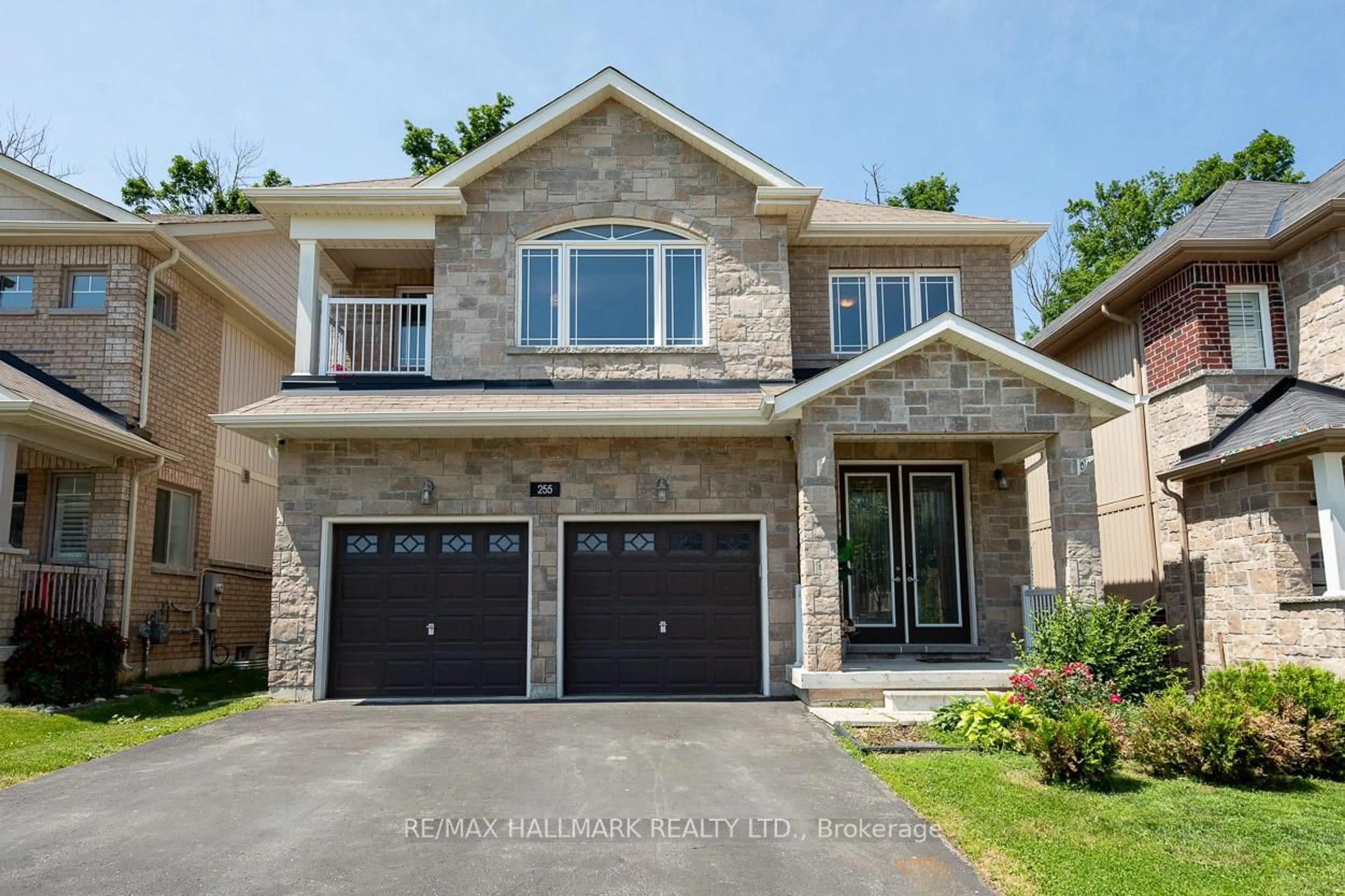 Home with brick exterior material, street for 255 DIANA Dr, Orillia Ontario L3V 0E2