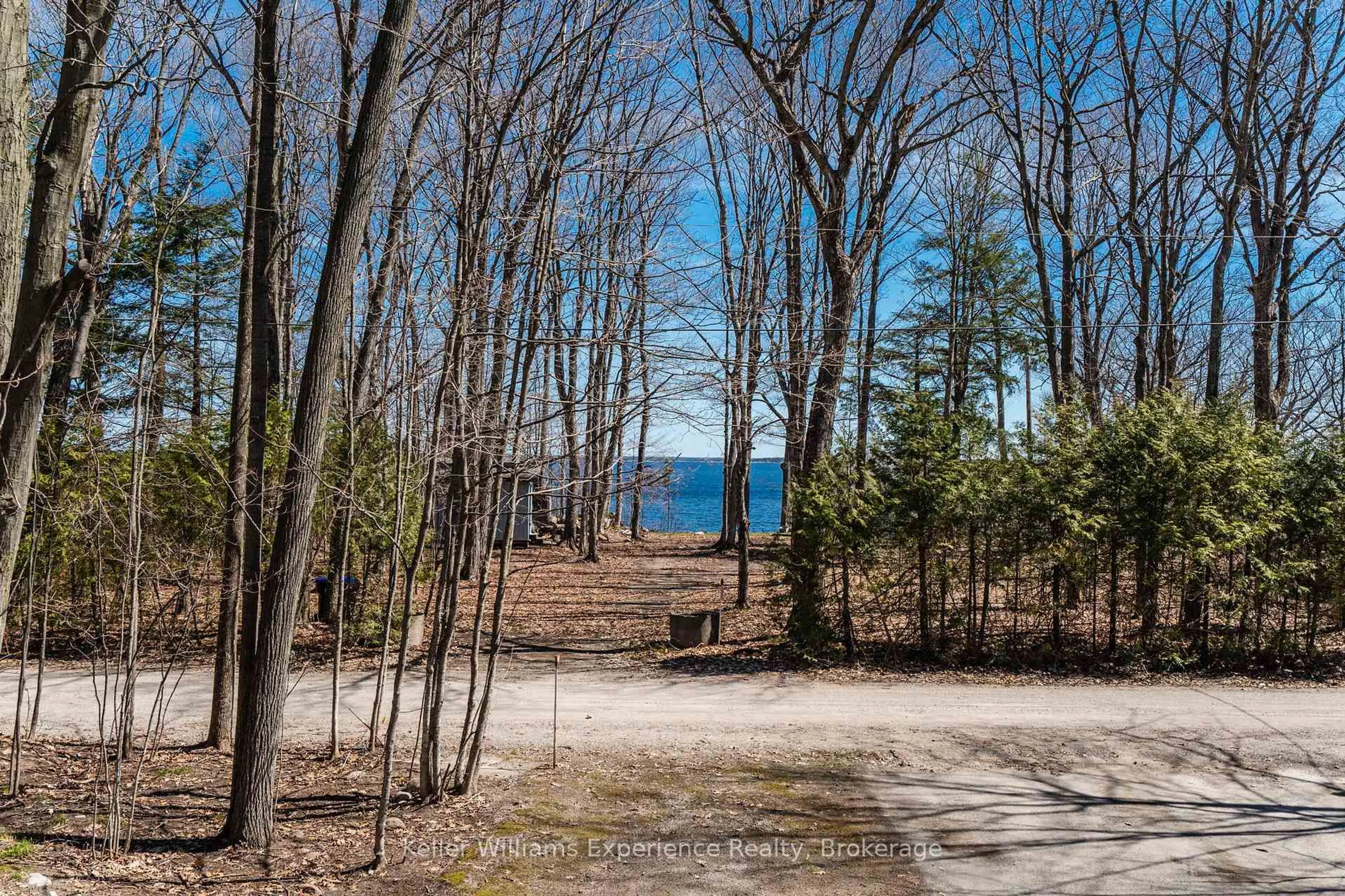Patio, water/lake/river/ocean view for 194 Sawlog Point Rd, Tiny Ontario L9M 0B1