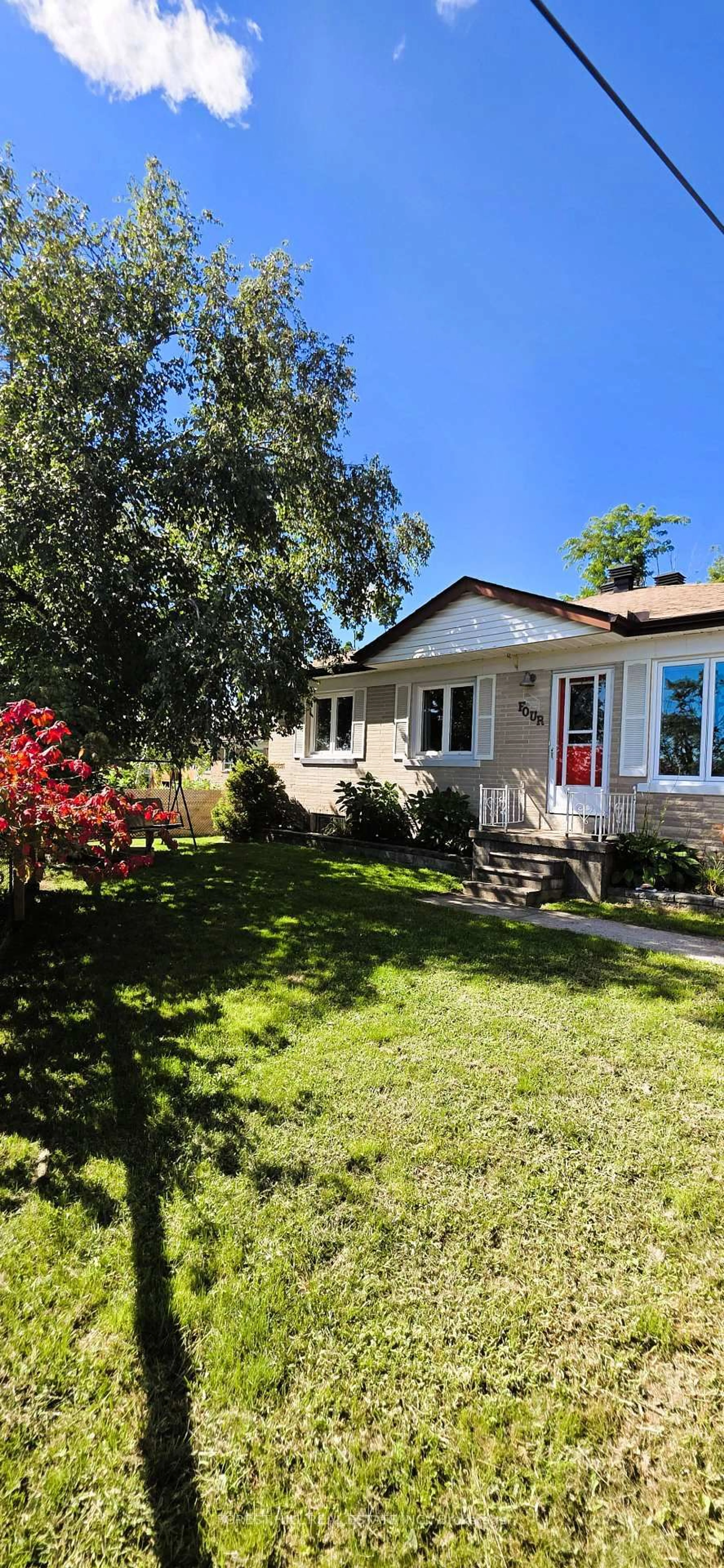 Unknown for 4 Karen Cres, Orillia Ontario L3V 3H1