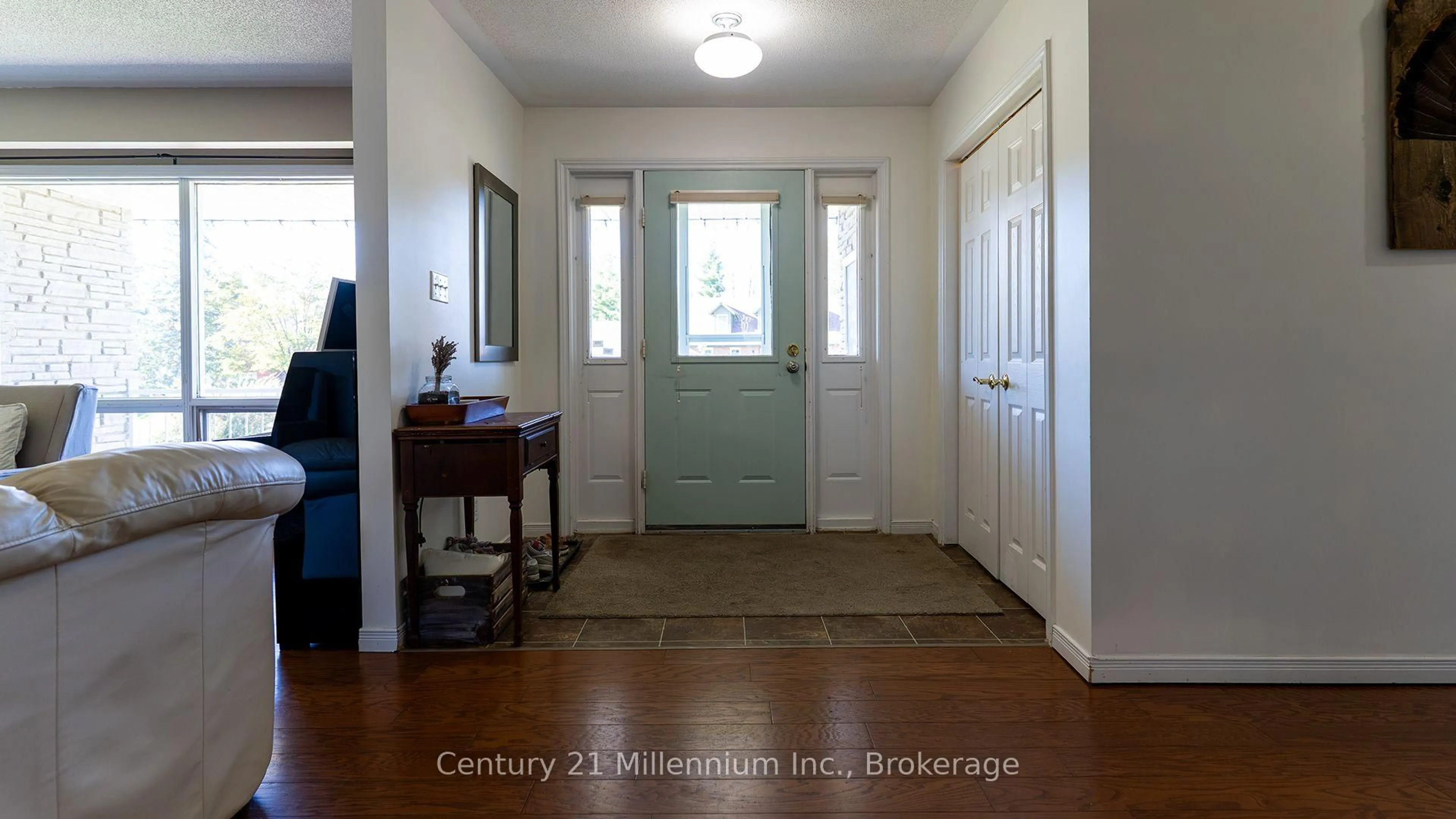 Indoor entryway for 5 Mckean Blvd, Clearview Ontario L0M 1P0