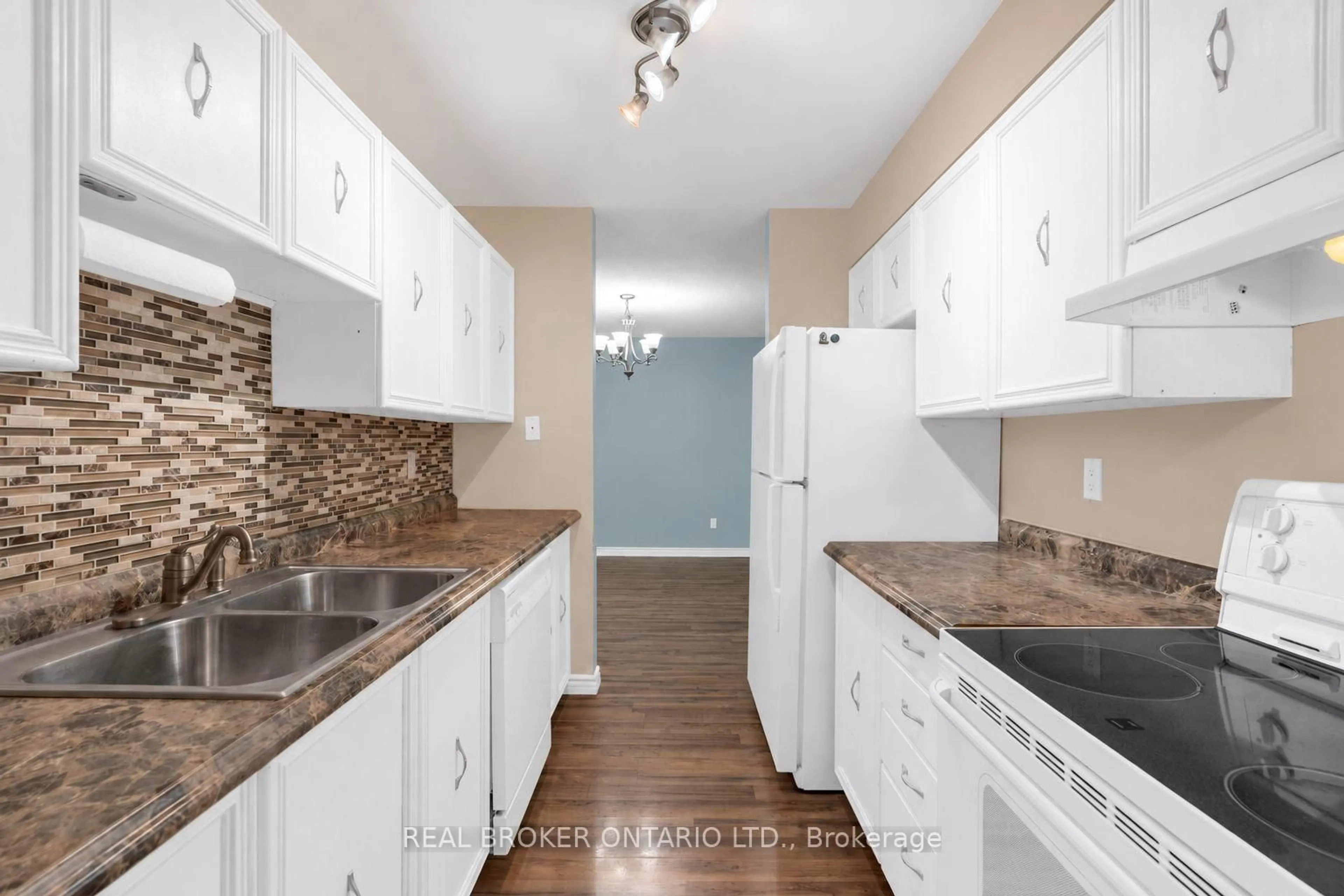Standard kitchen, unknown for 25 Meadow Lane #206, Barrie Ontario L4N 7K2
