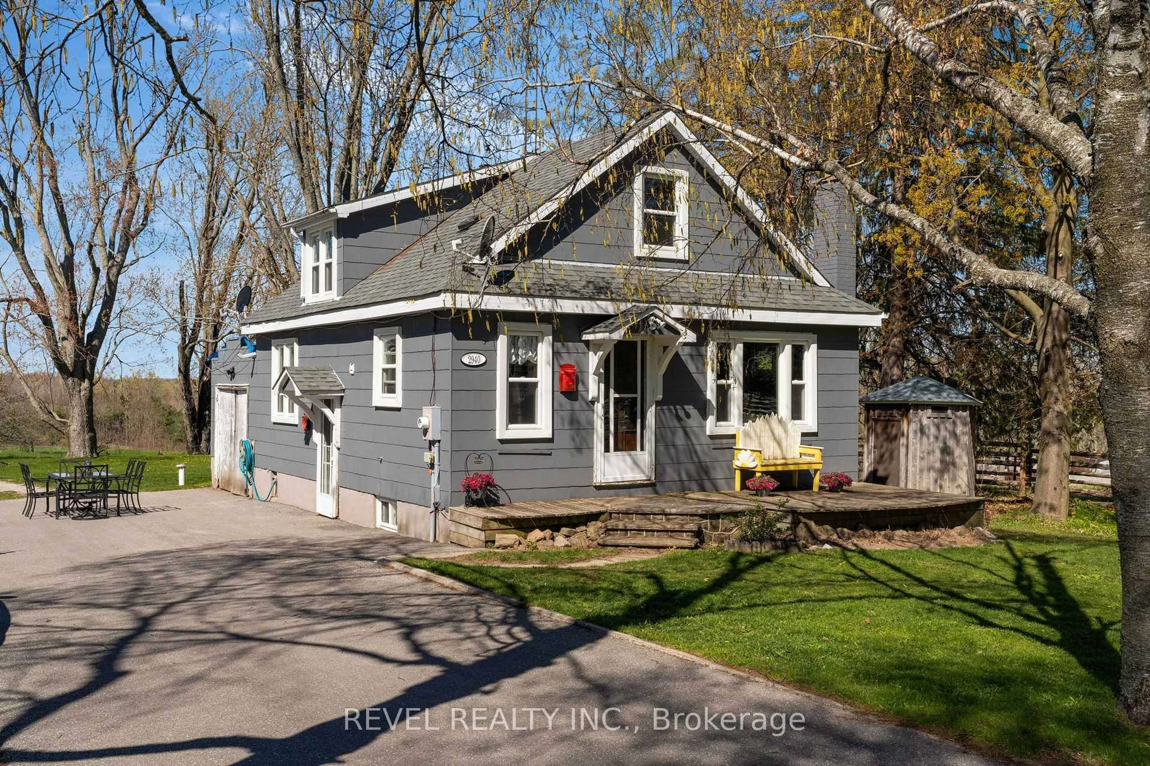 Home with vinyl exterior material, street for 2940 Old Second Rd, Springwater Ontario L9X 1P6