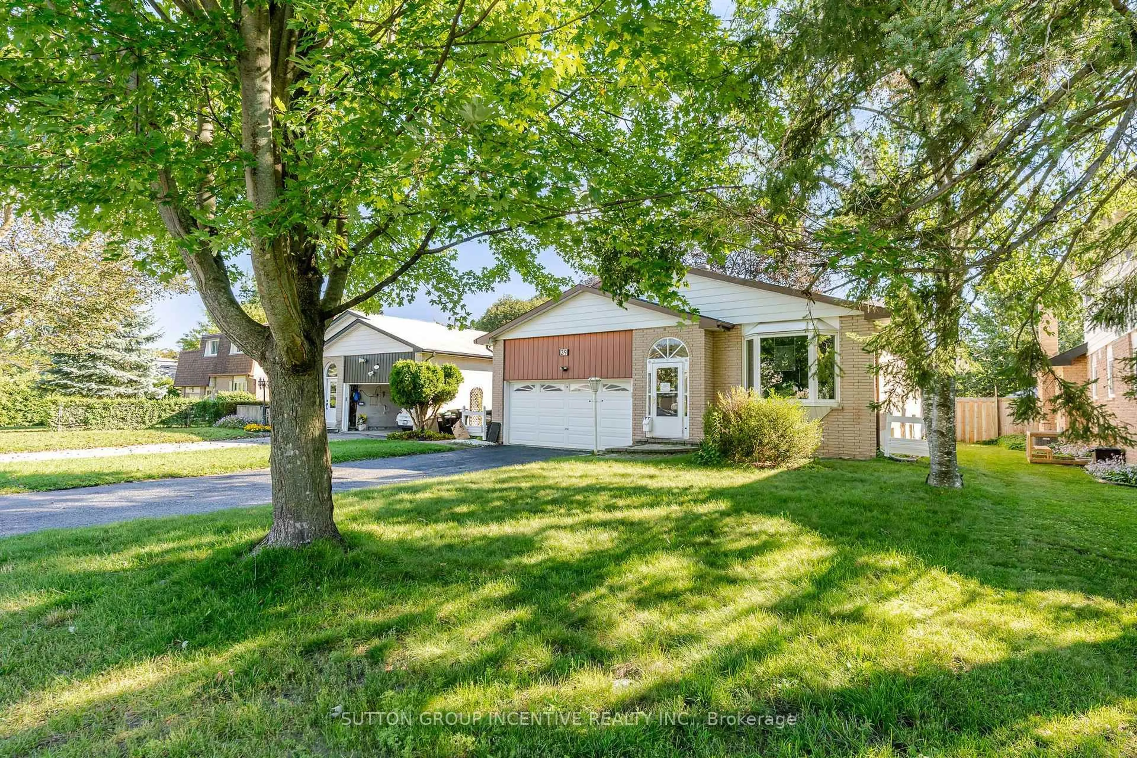 Unknown for 39 Carol Rd, Barrie Ontario L4N 3P6
