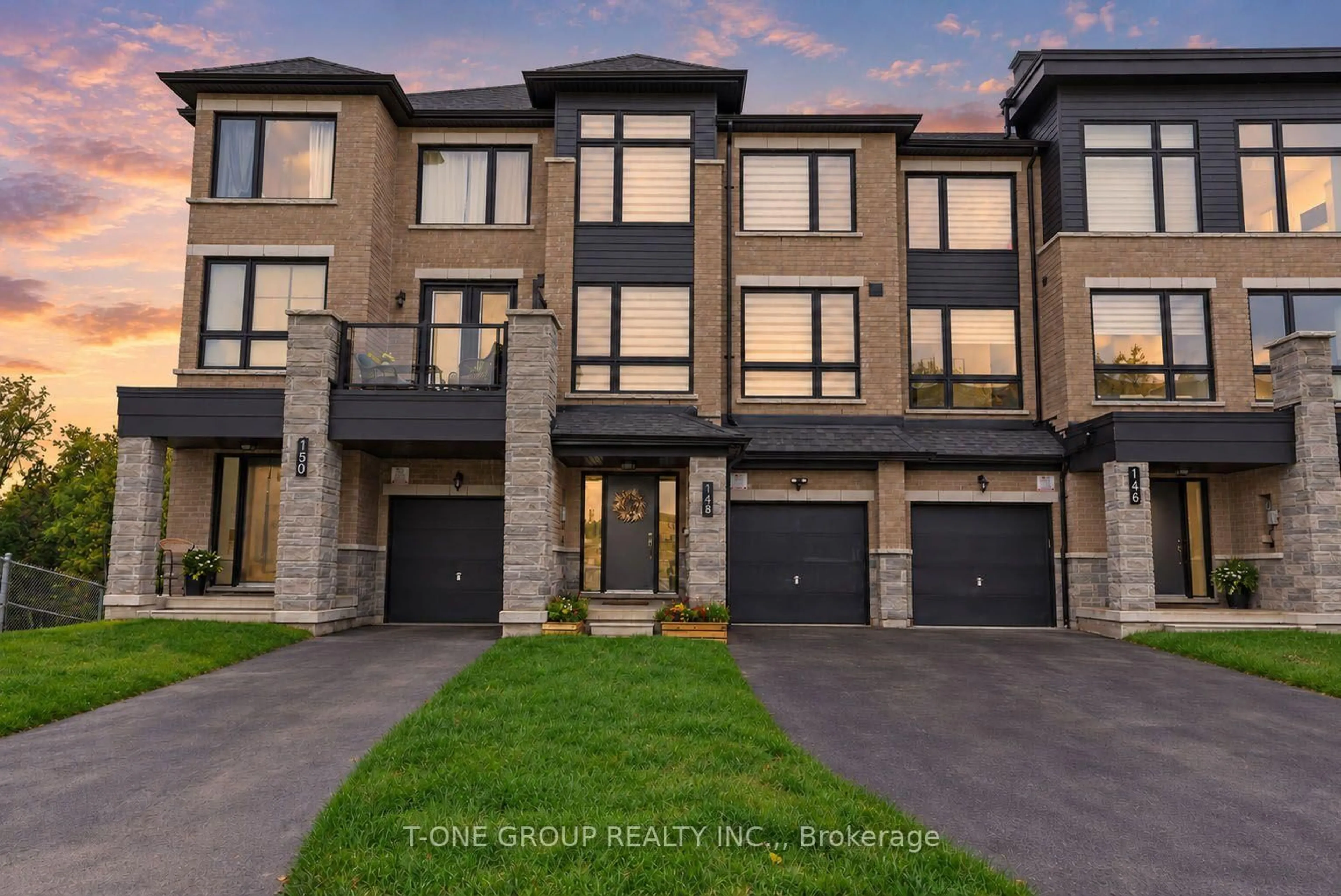 Home with brick exterior material, street for 148 Blue Forest Cres, Barrie Ontario L9J 0N5